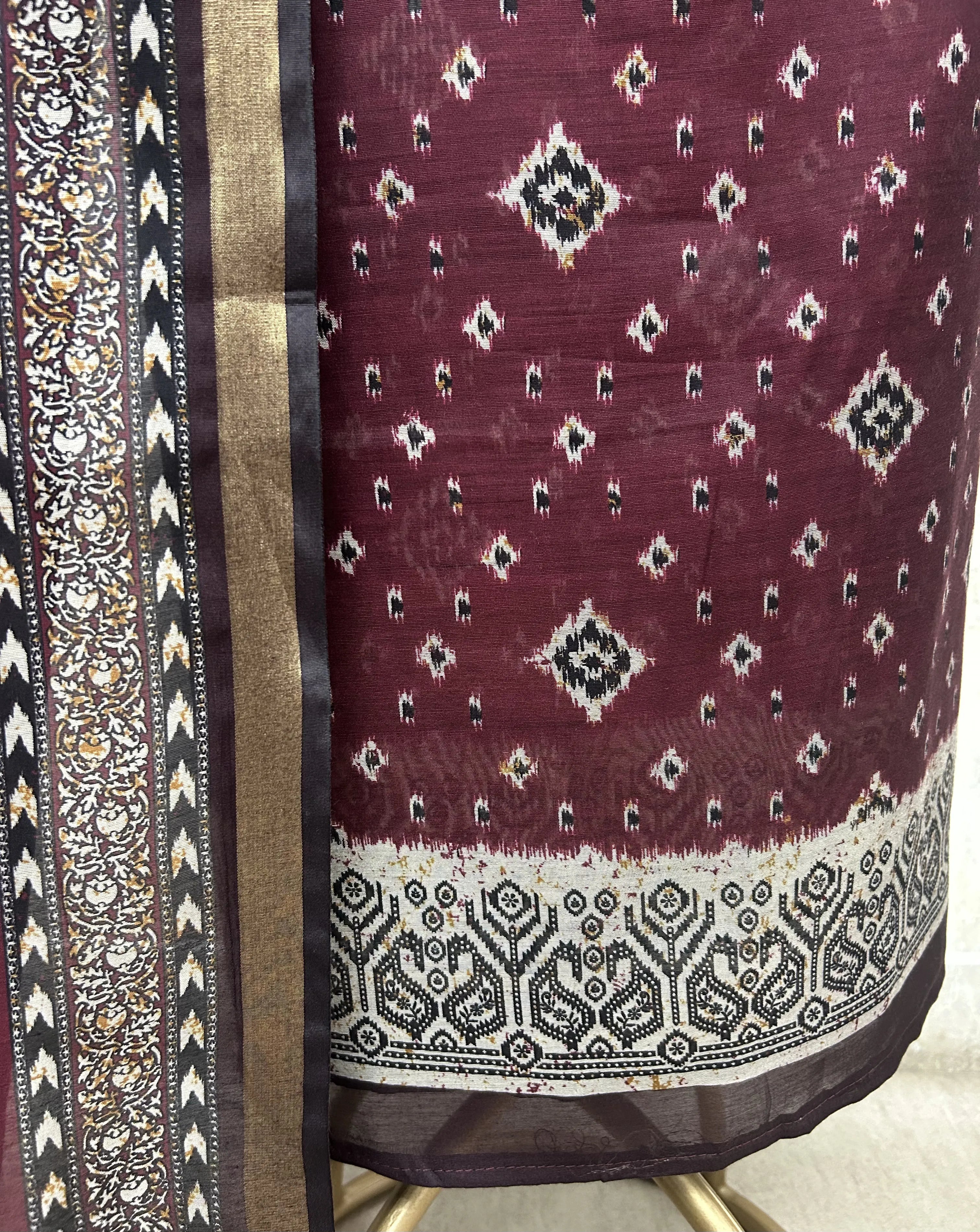 Ikkat graceful Unstitched Suit