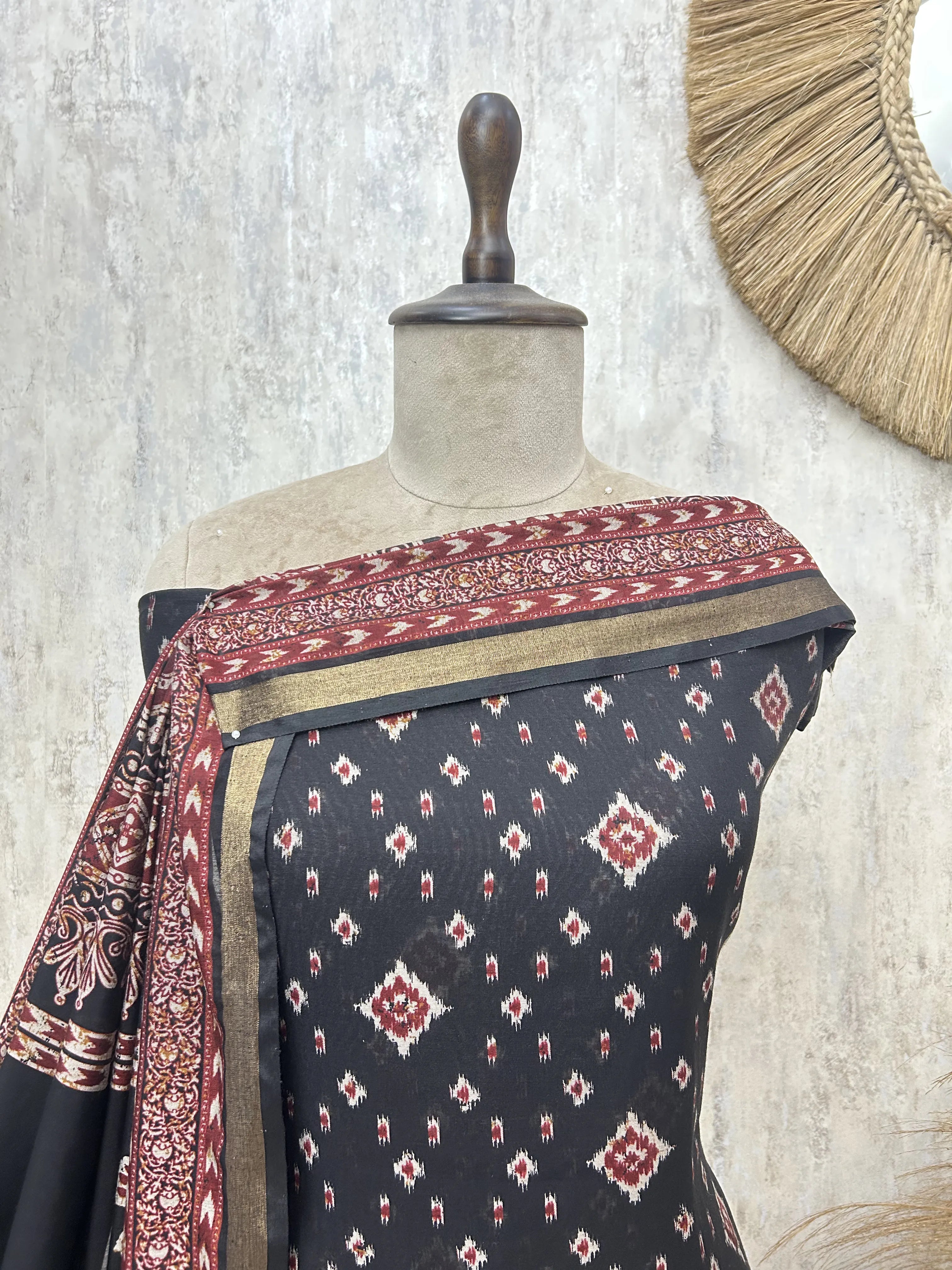Ikkat graceful Unstitched Suit