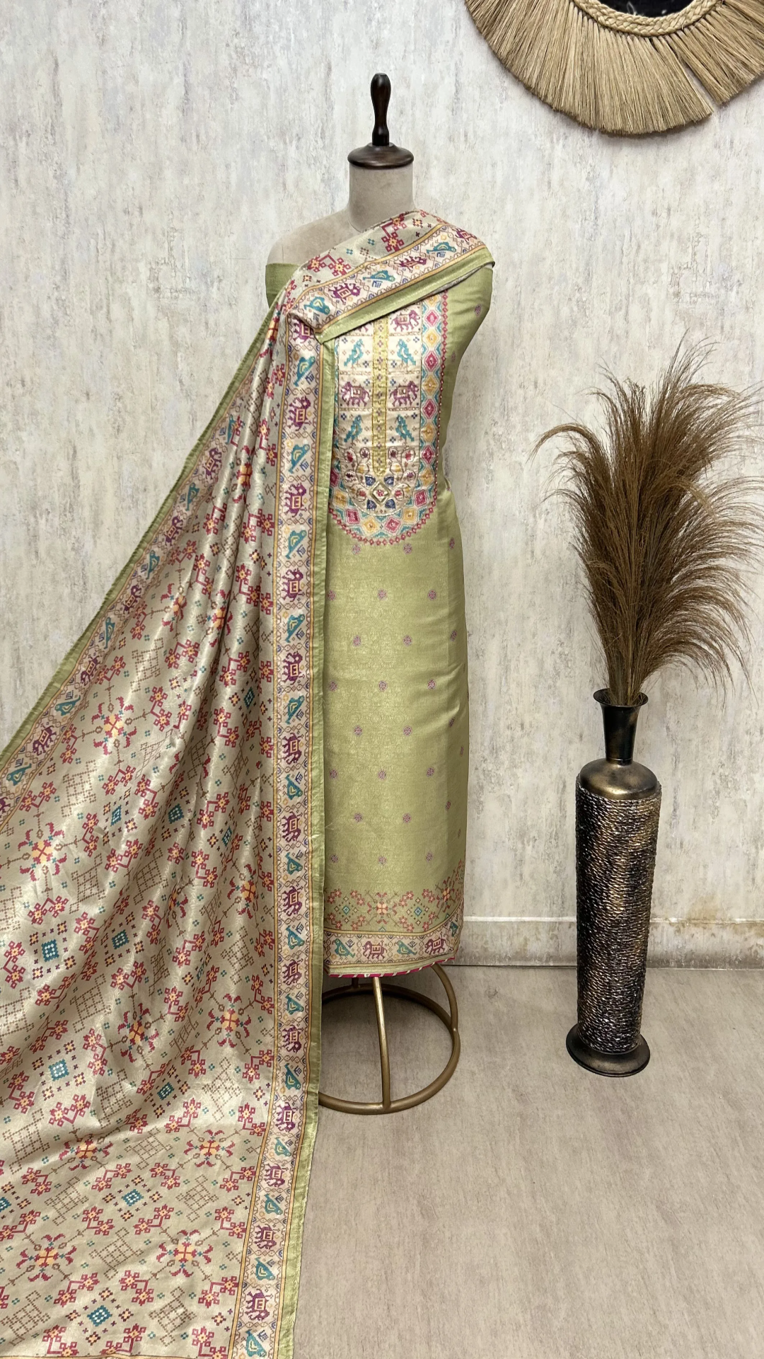 Giraffe Tissue Unstitched Suits