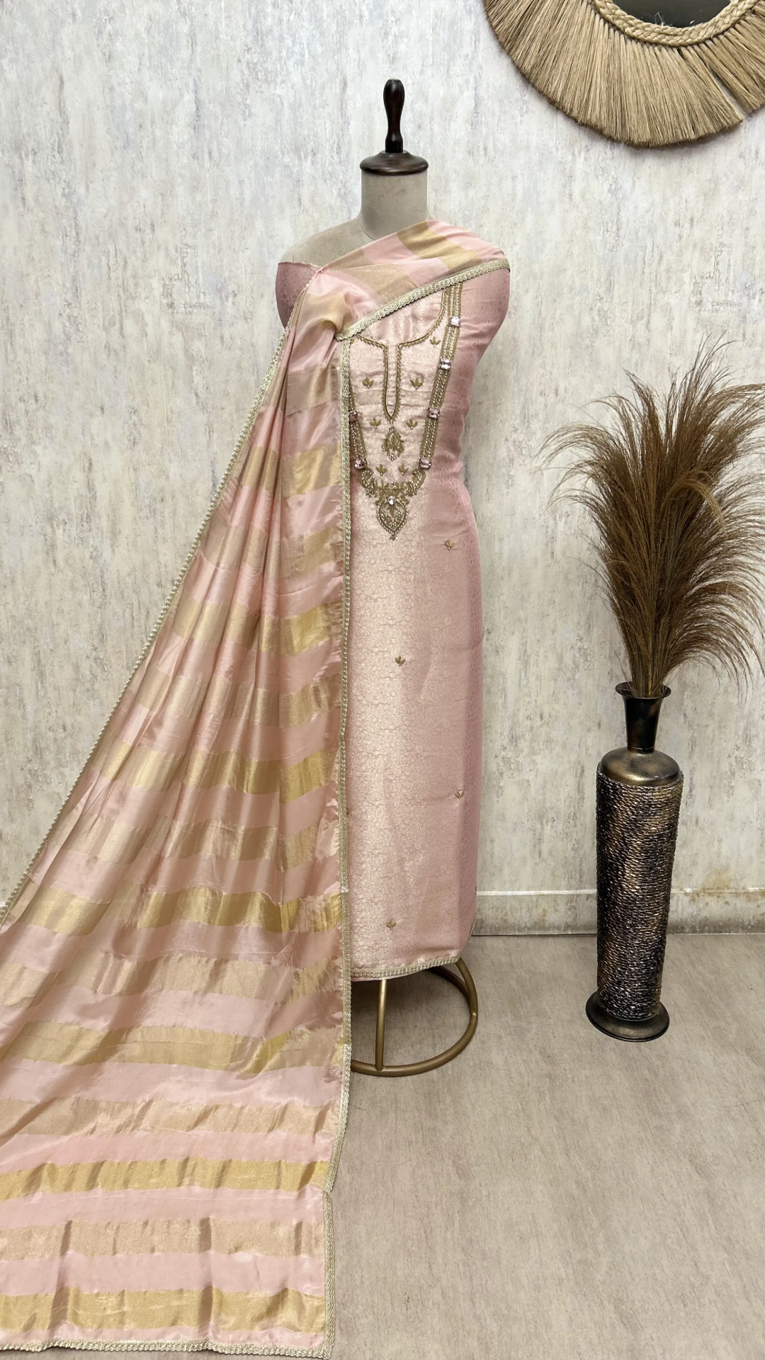 The Lustre of Artistry – Giraffe Tissue Unstitched Suits