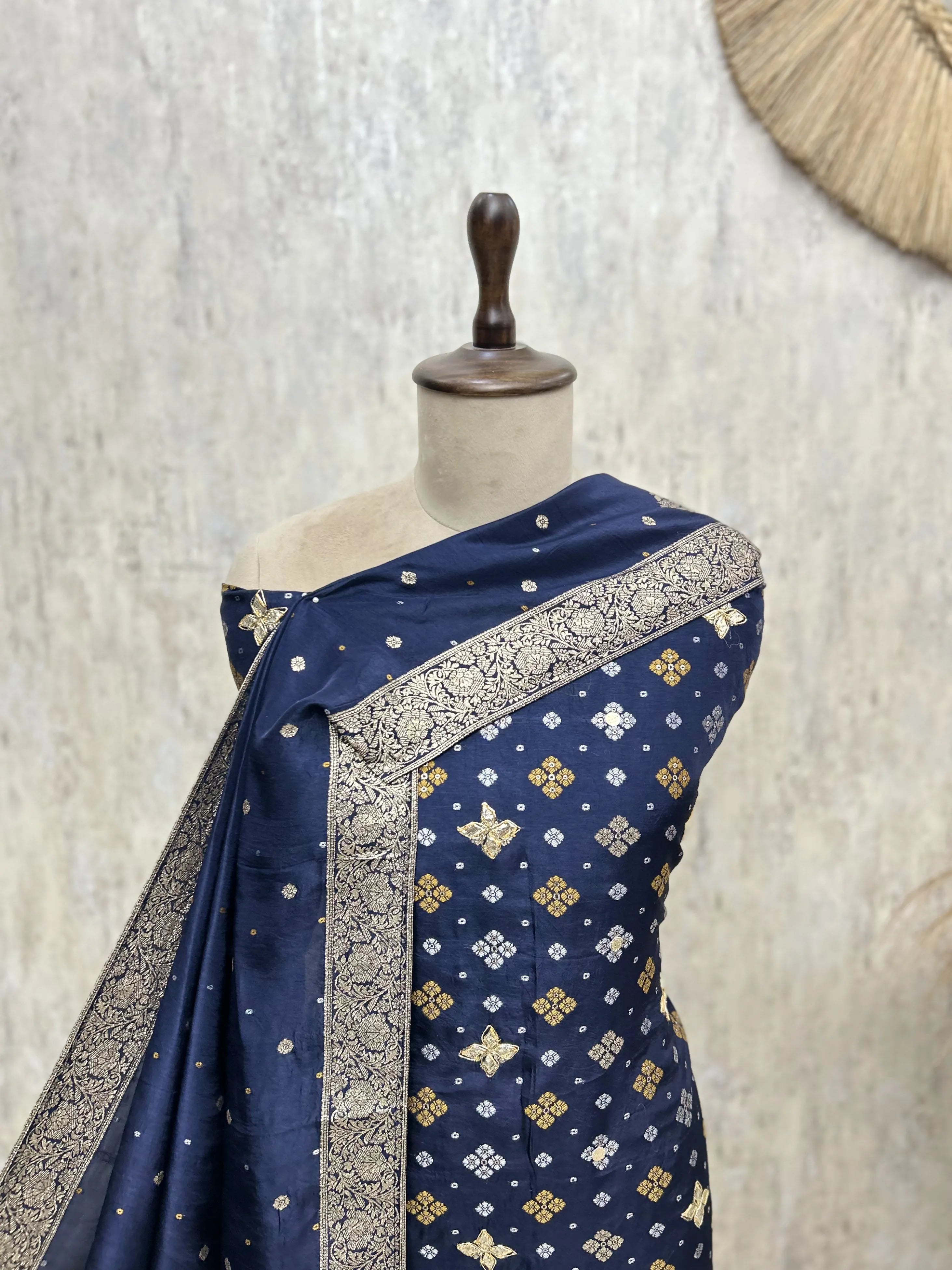 The Regal Imprint Dola Silk Unstitched Suits