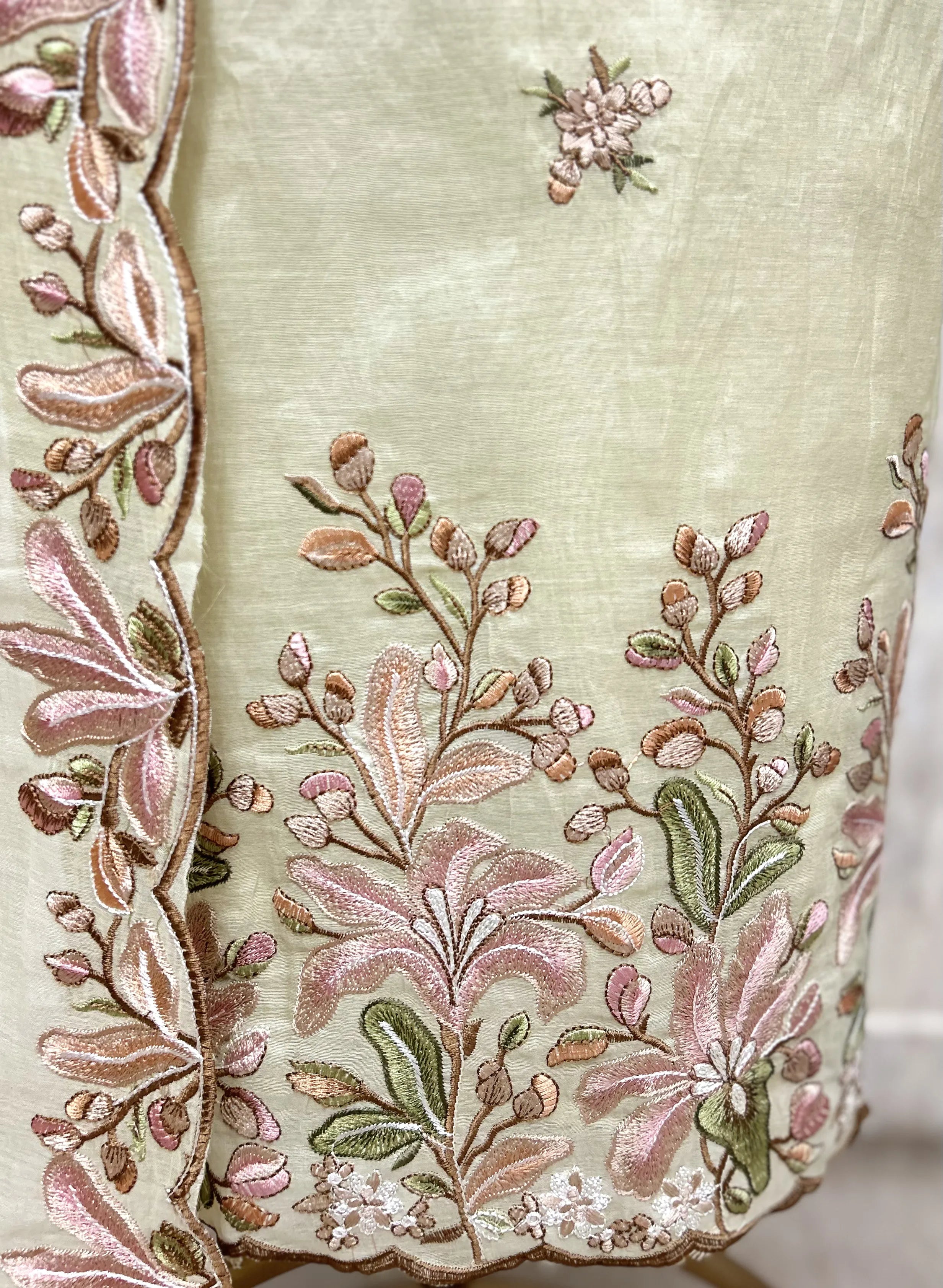 Blooming Chanderi Tale Unstitched Suit