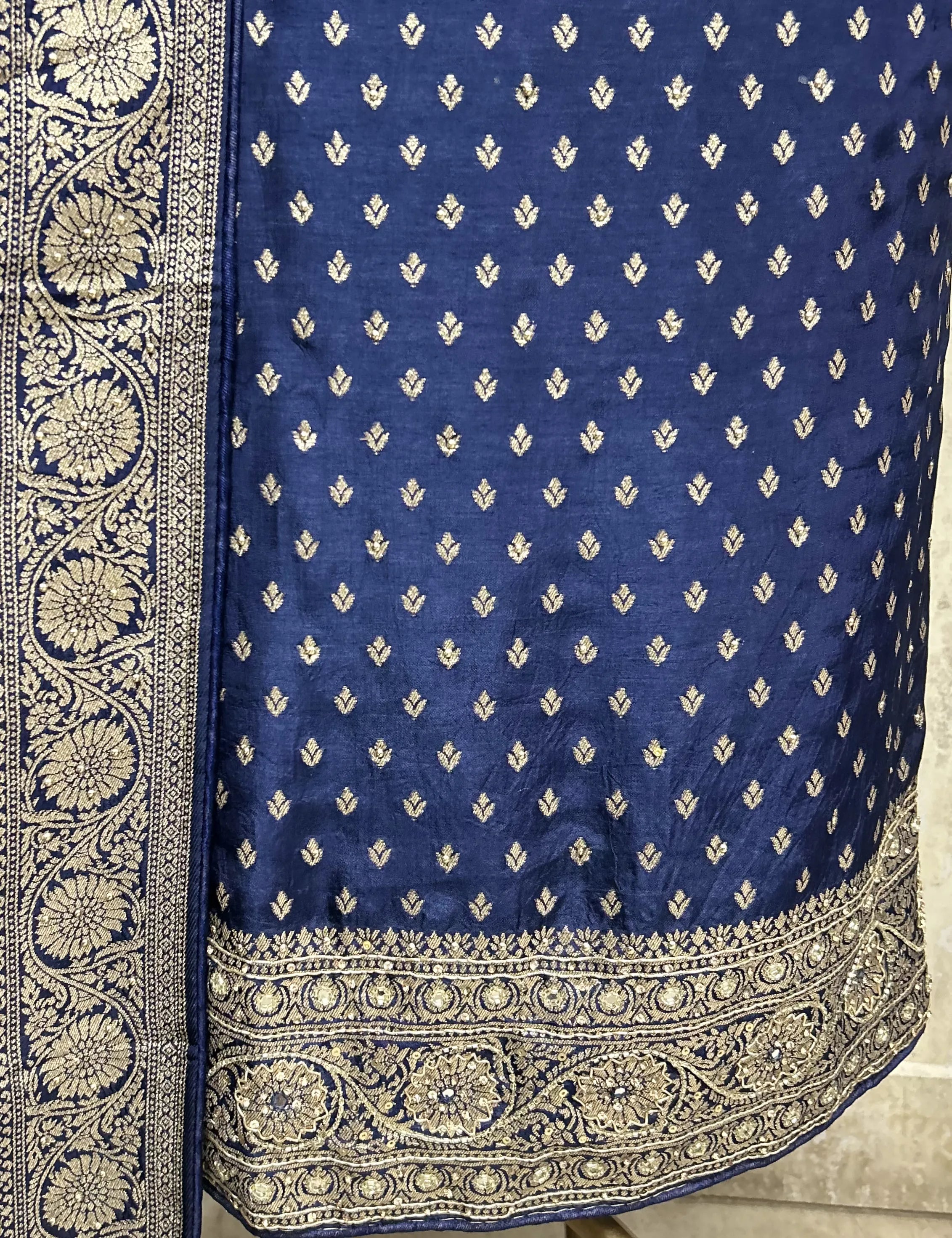 Alluring Dola Silk Unstitched Suits