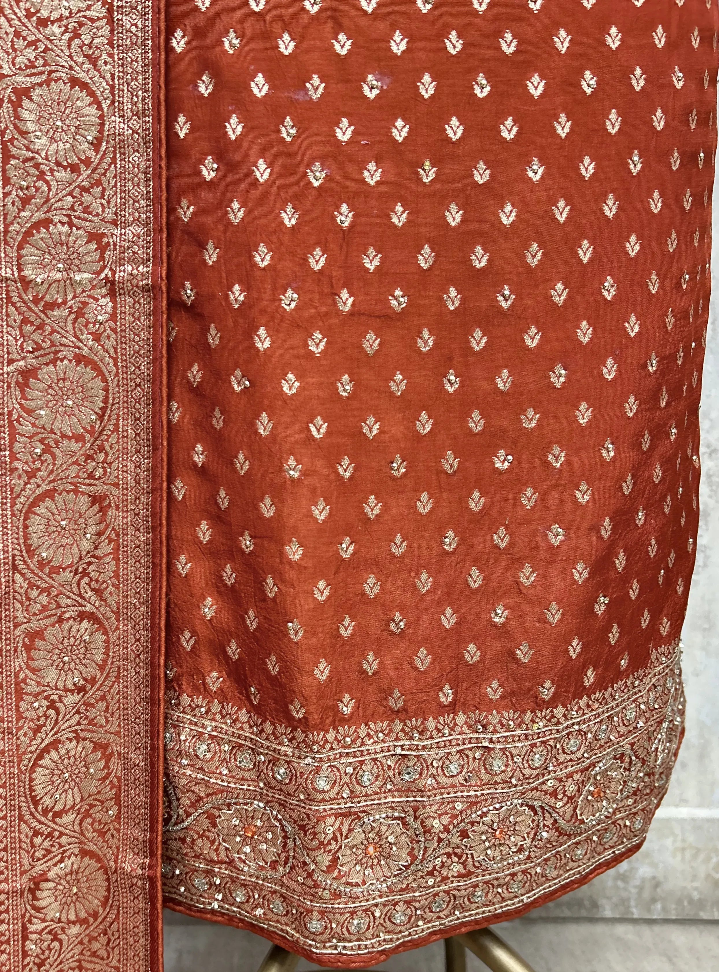 Alluring Dola Silk Unstitched Suits