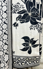 Graphic Garden Muslin Unstitched Suits
