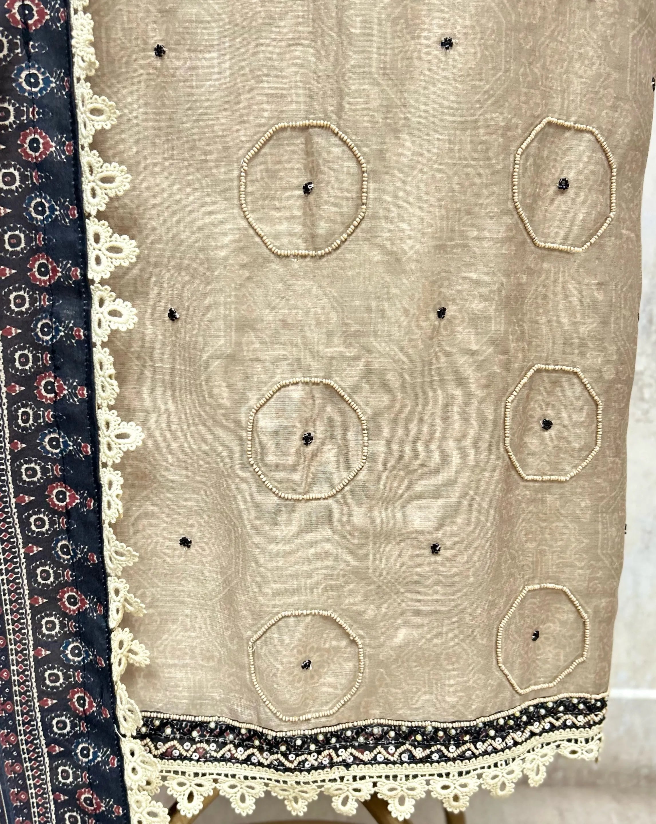 Handcrafted  Embroidered Jamdani Linen Unstitched Suits