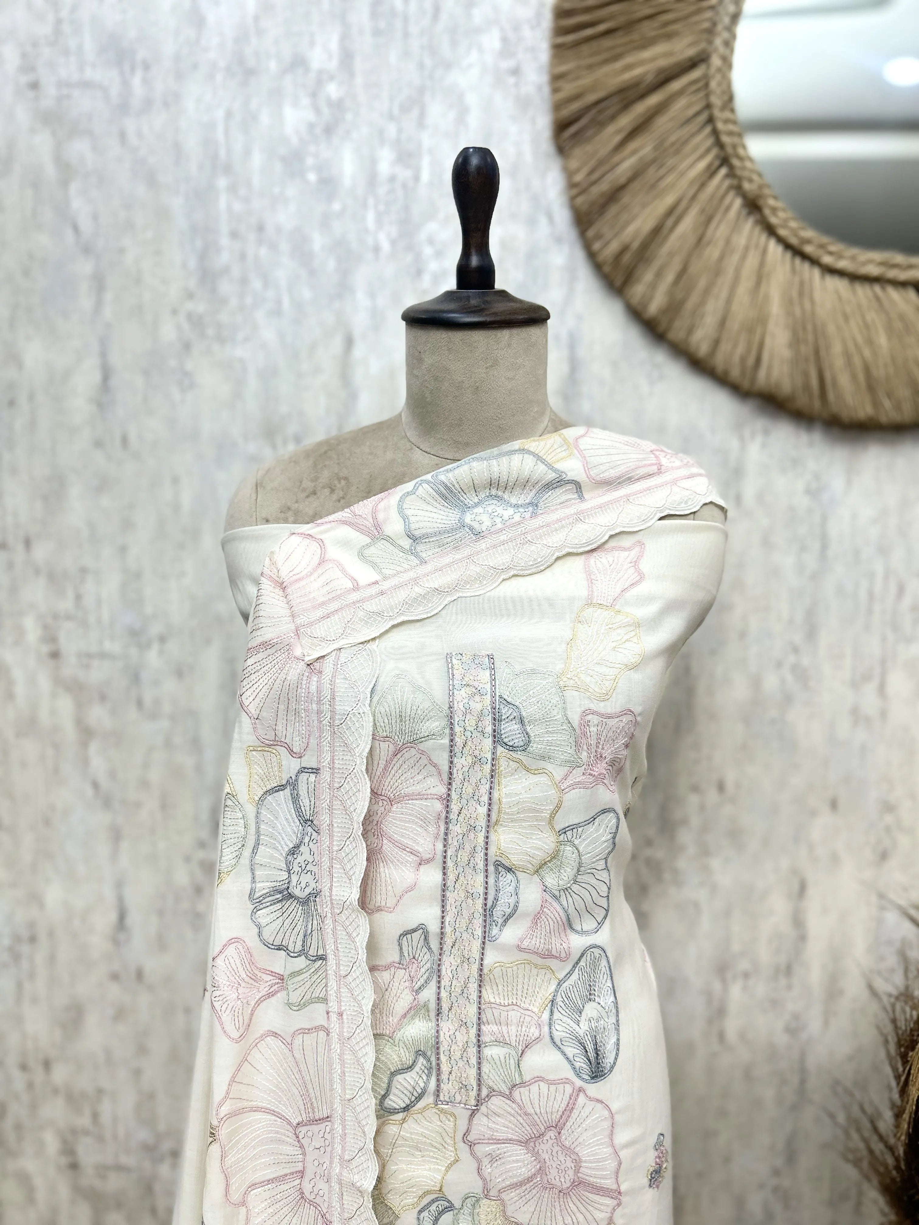 Scallop Edge Floral Mul Chanderi Unstitched Suits
