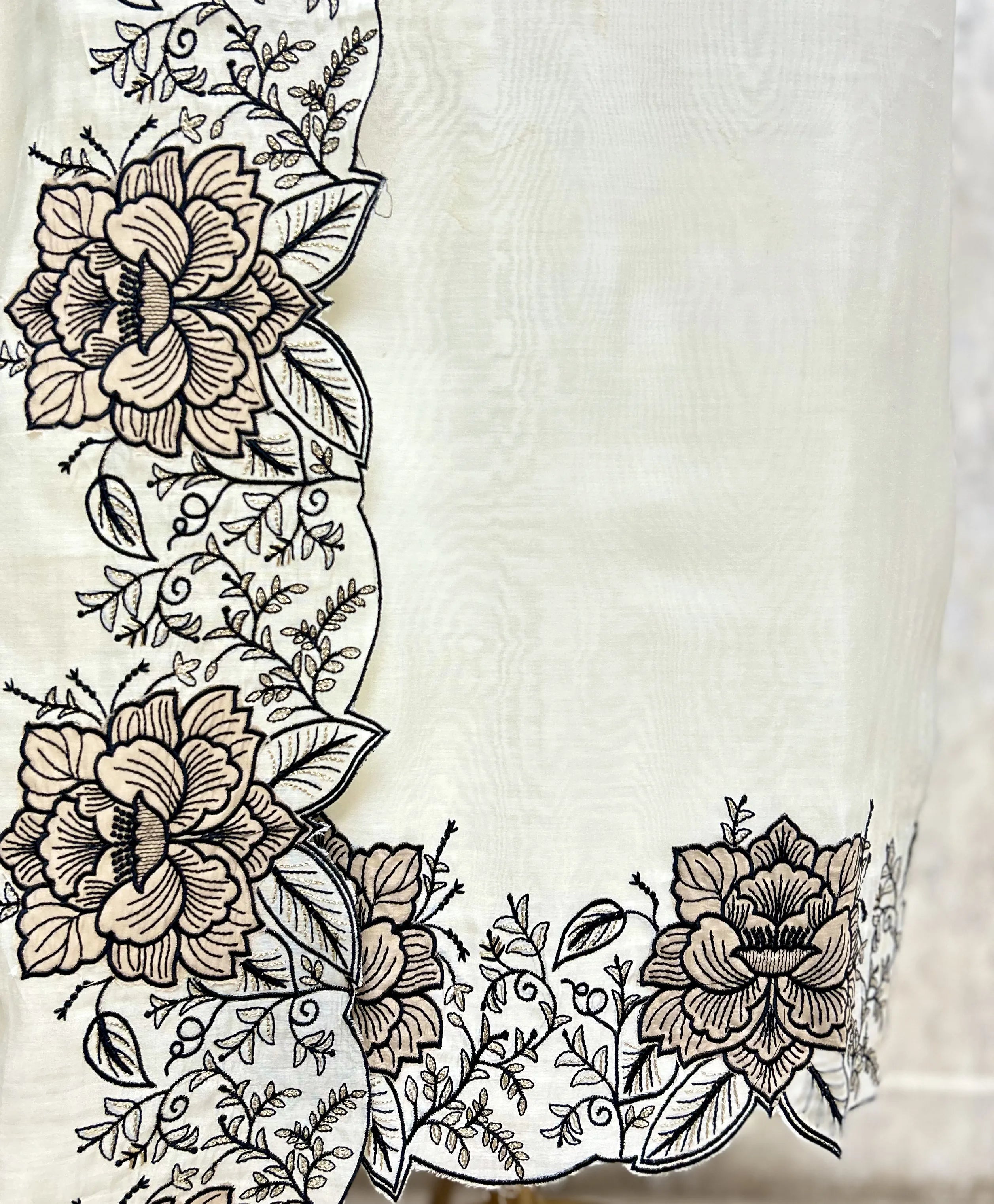 The Golden Rose Cutwork Mul Chanderi Unstitched Suits