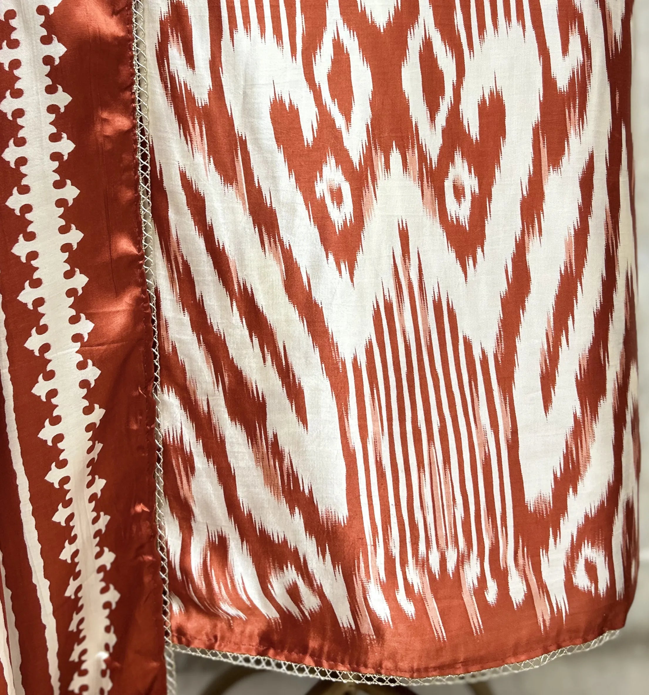The Ikat Paisley Gajji Silk Unstitched Suit