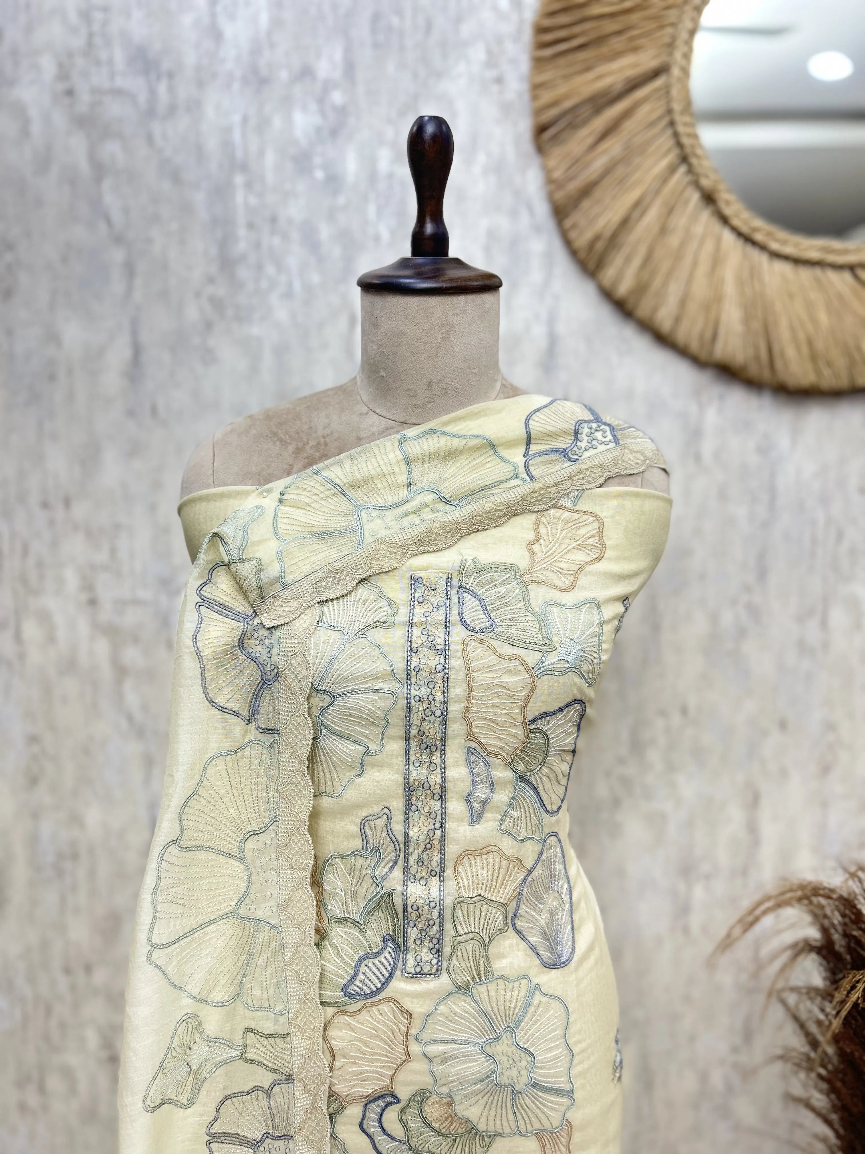 Scallop Edge Floral Mul Chanderi Unstitched Suits