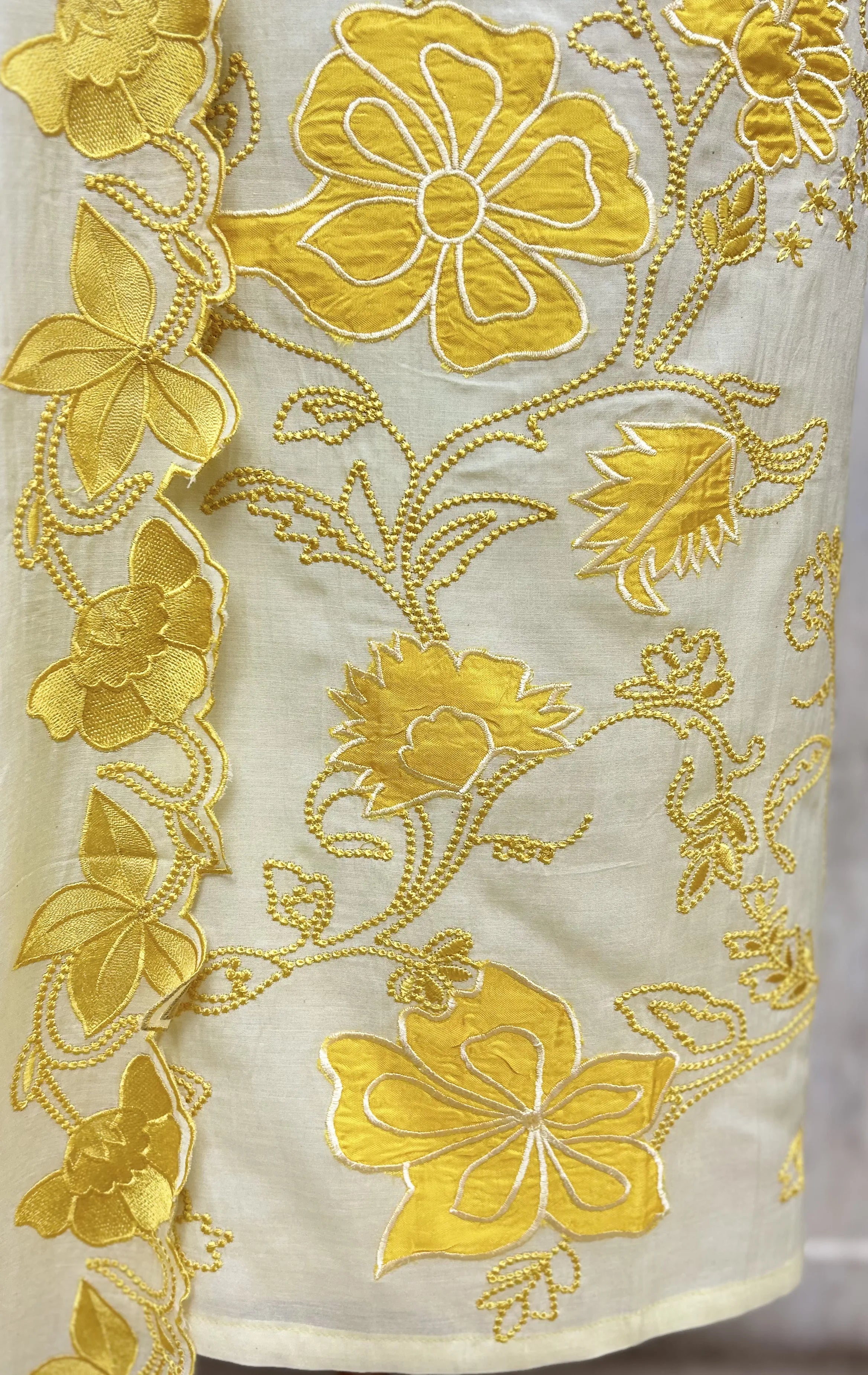 Floral Whisper Elegance Mul Chanderi Unstitched Suits