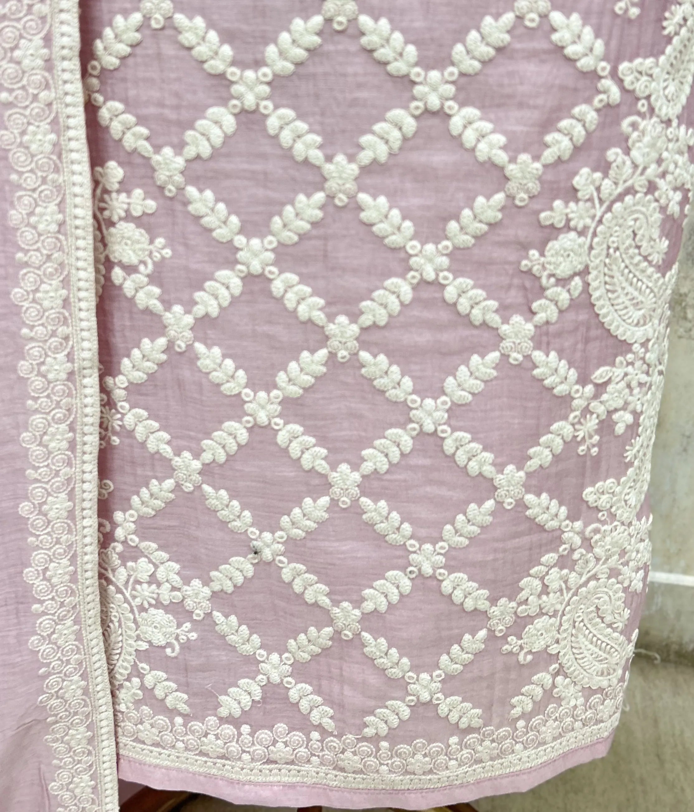 Mul Cotton Graceful Threads Unstitched Suits