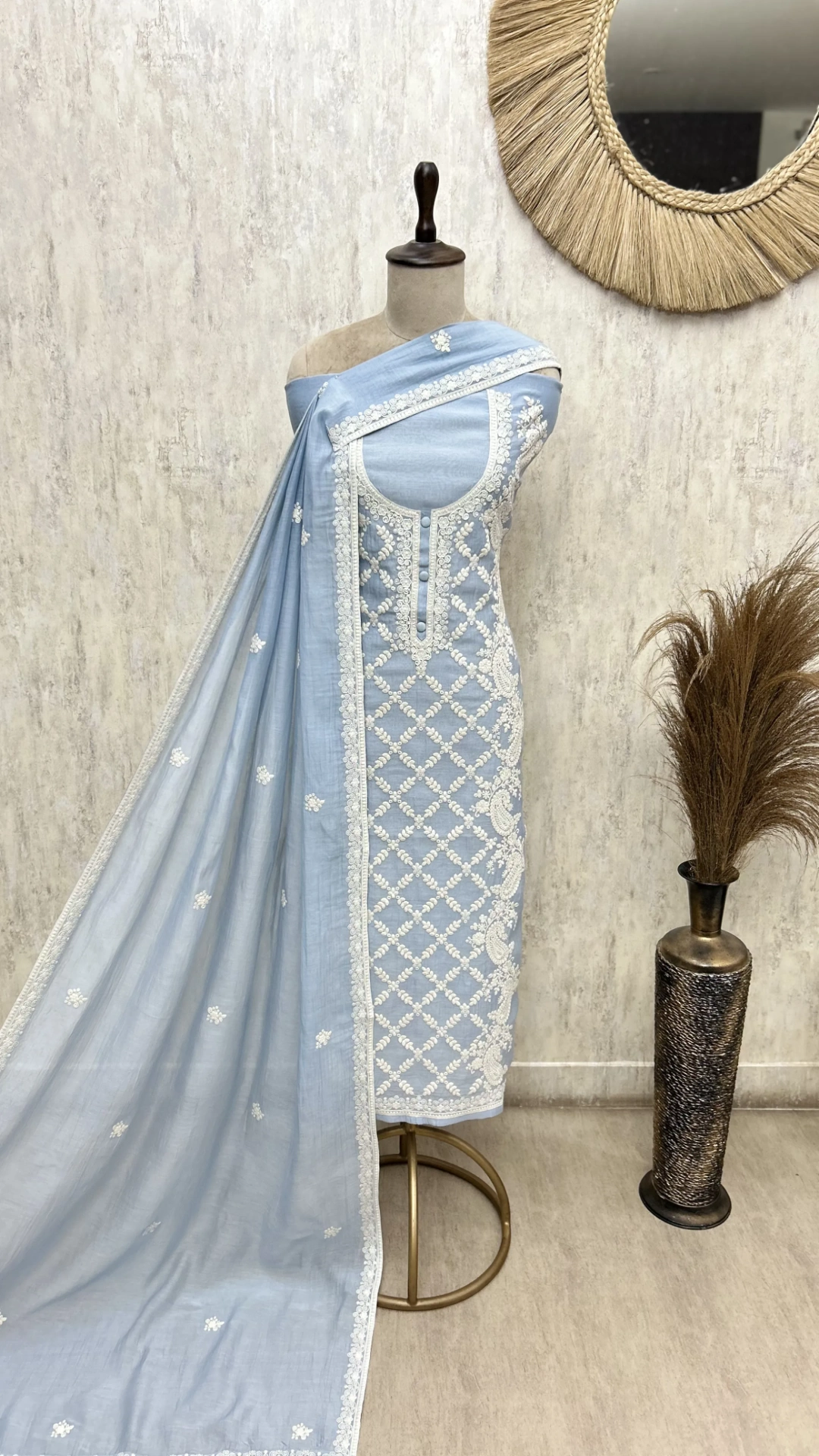 Mul Cotton Graceful Threads Unstitched Suits