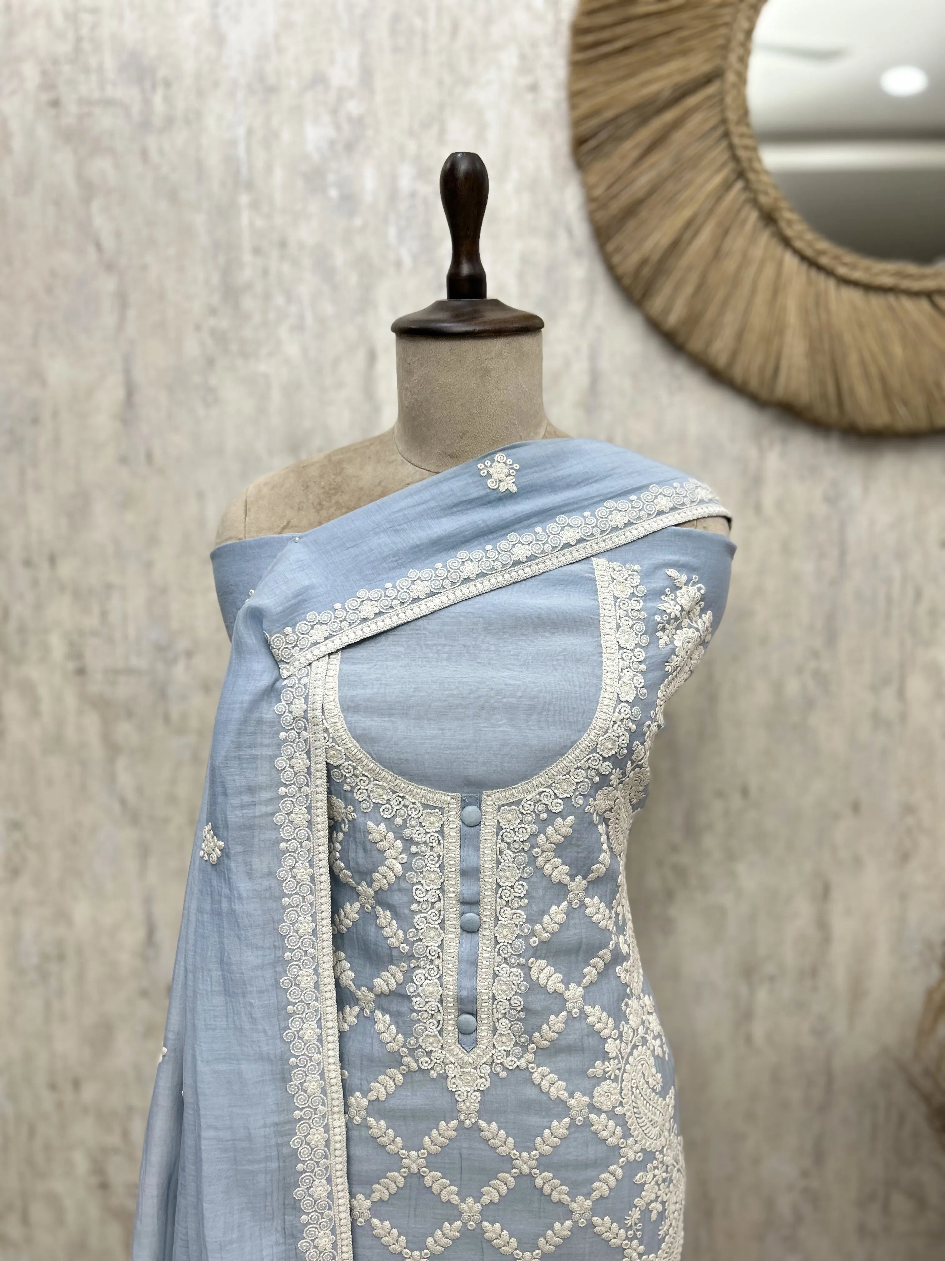 Mul Cotton Graceful Threads Unstitched Suits