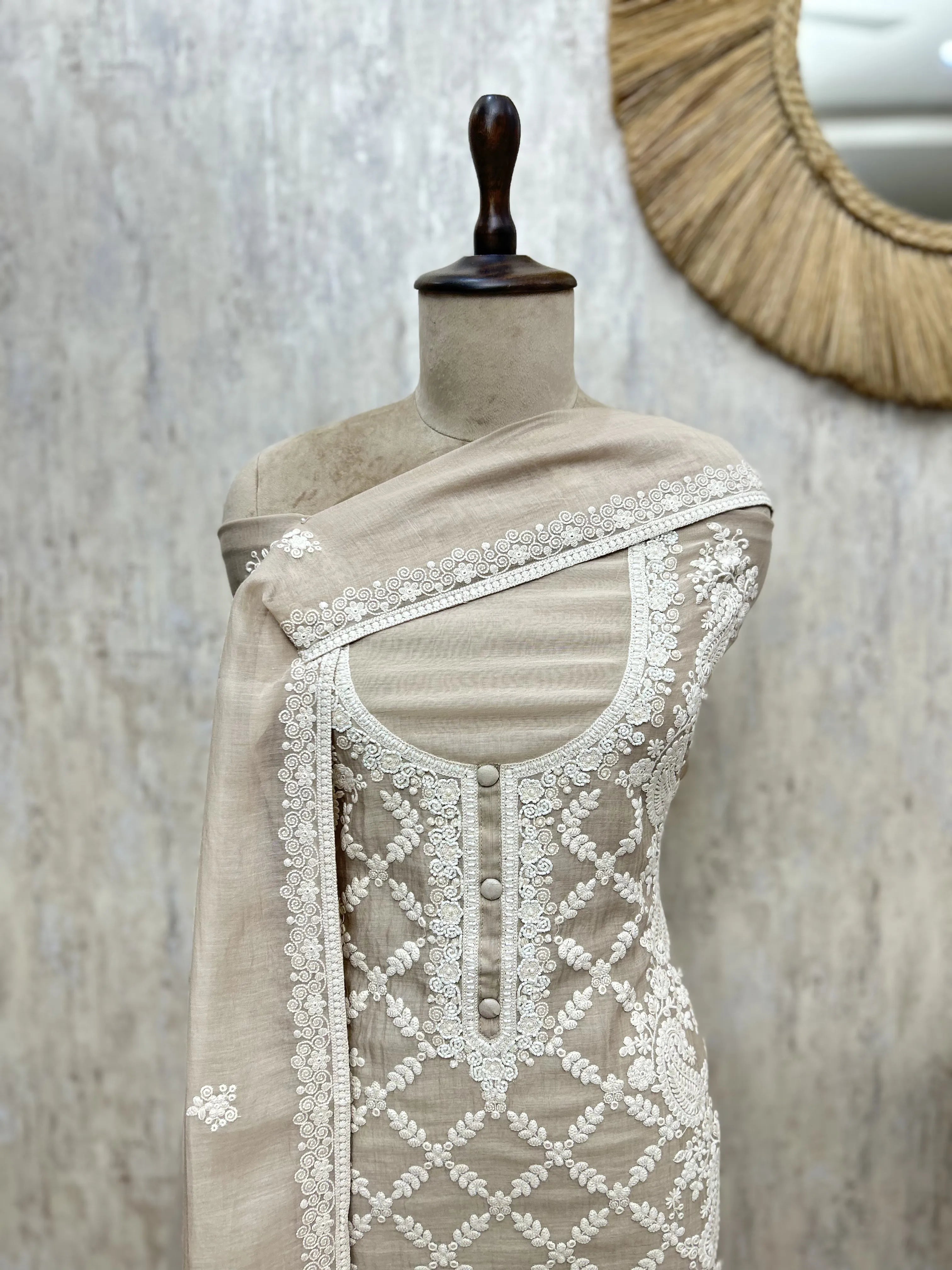 Mul Cotton Graceful Threads Unstitched Suits