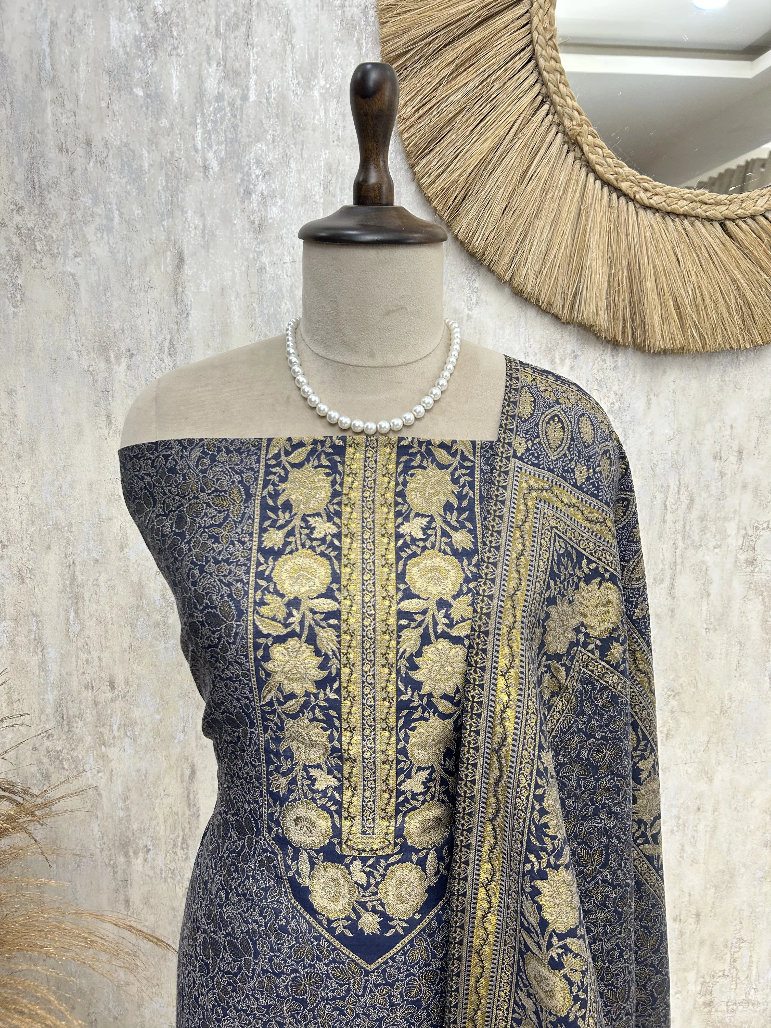 Kashmiri Pashmina Unstitched Suit