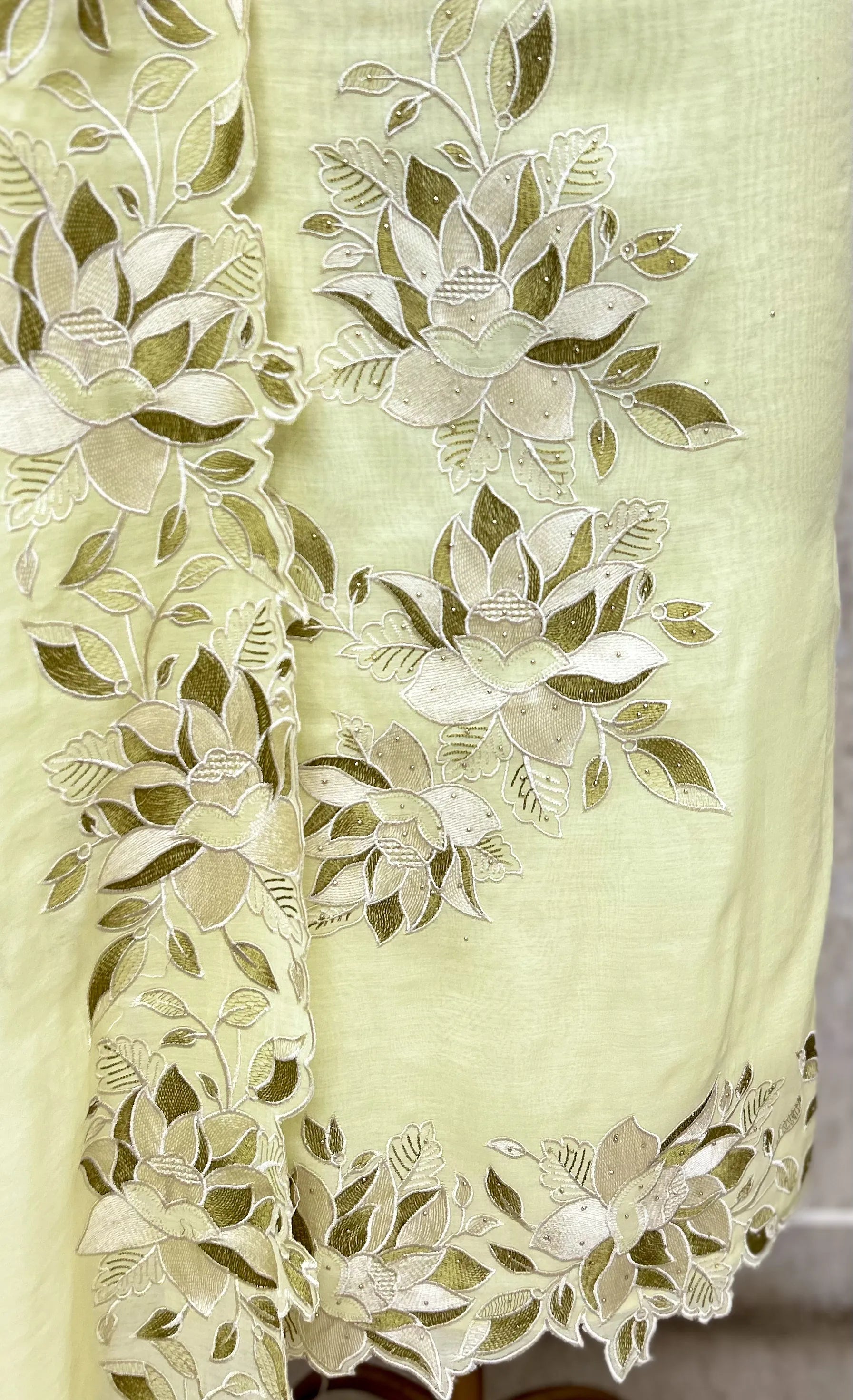 Floral Applique Mul Chanderi Unstitched Suits