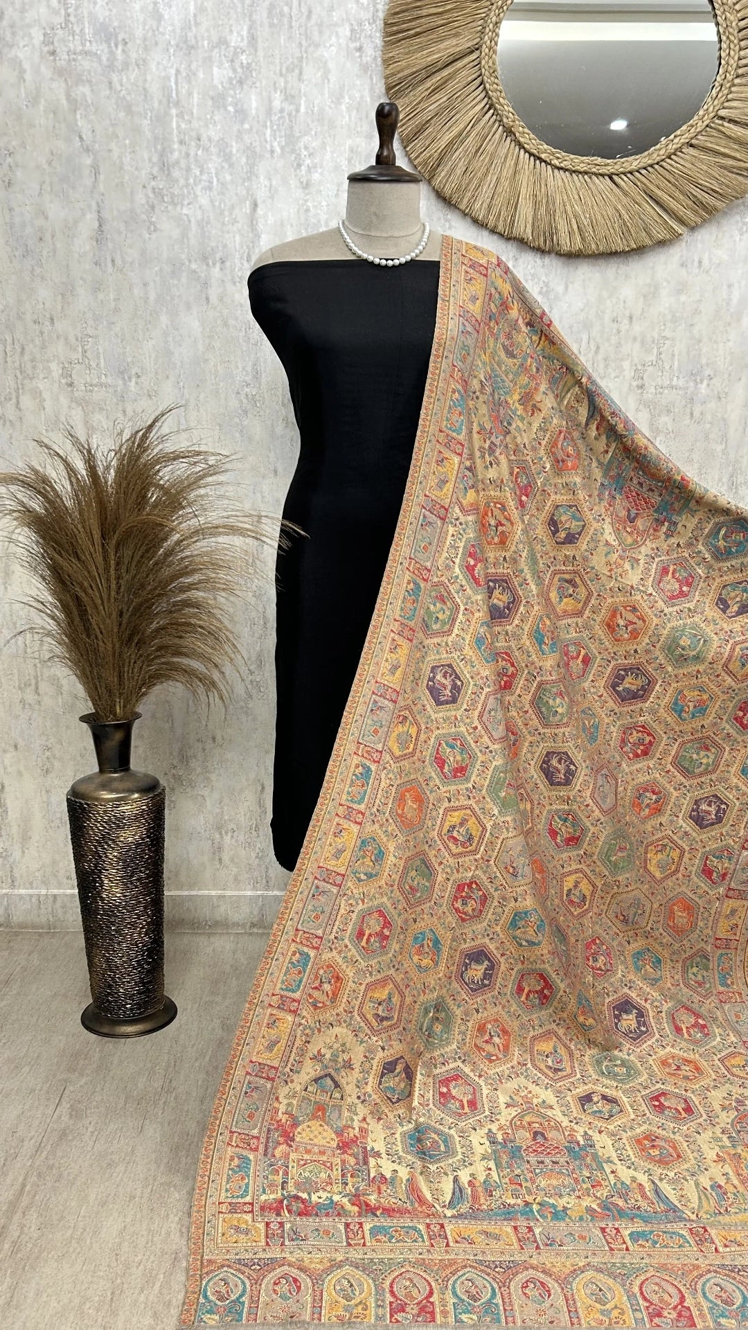 Hexagon Reversible Moonlight Pashmina Shawl With Curated Box Packaging