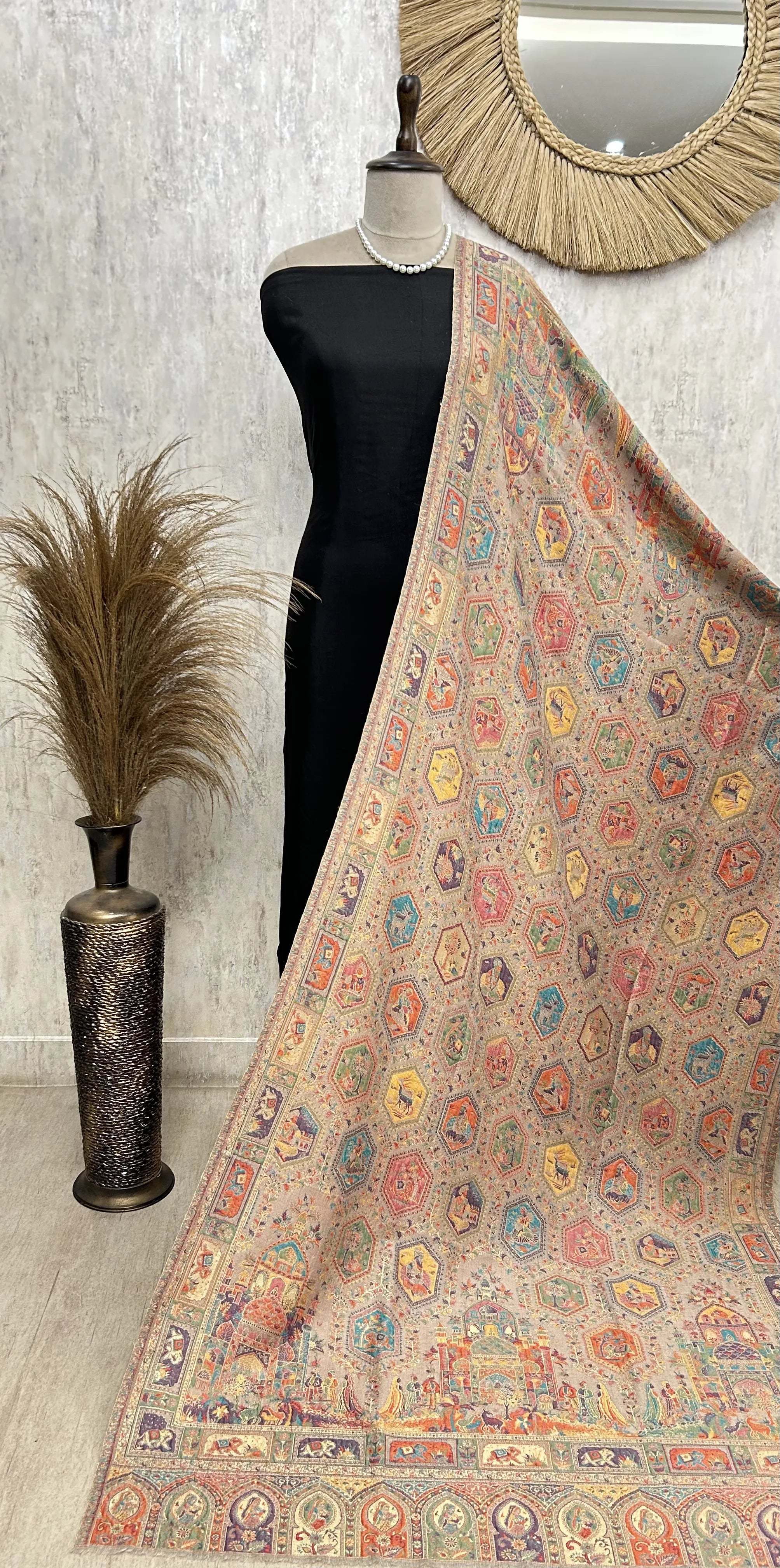 Hexagon Reversible Moonlight Pashmina Shawl With Curated Box Packaging