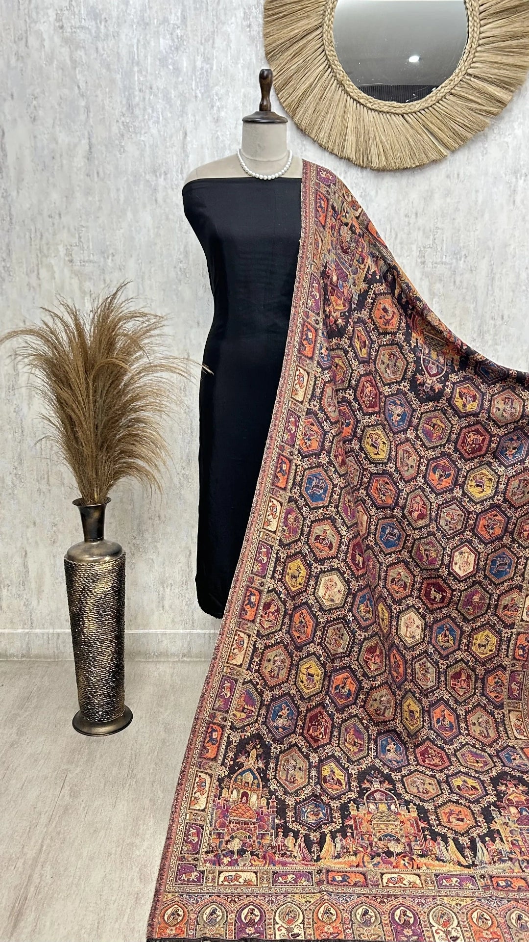 Hexagon Reversible Moonlight Pashmina Shawl With Curated Box Packaging