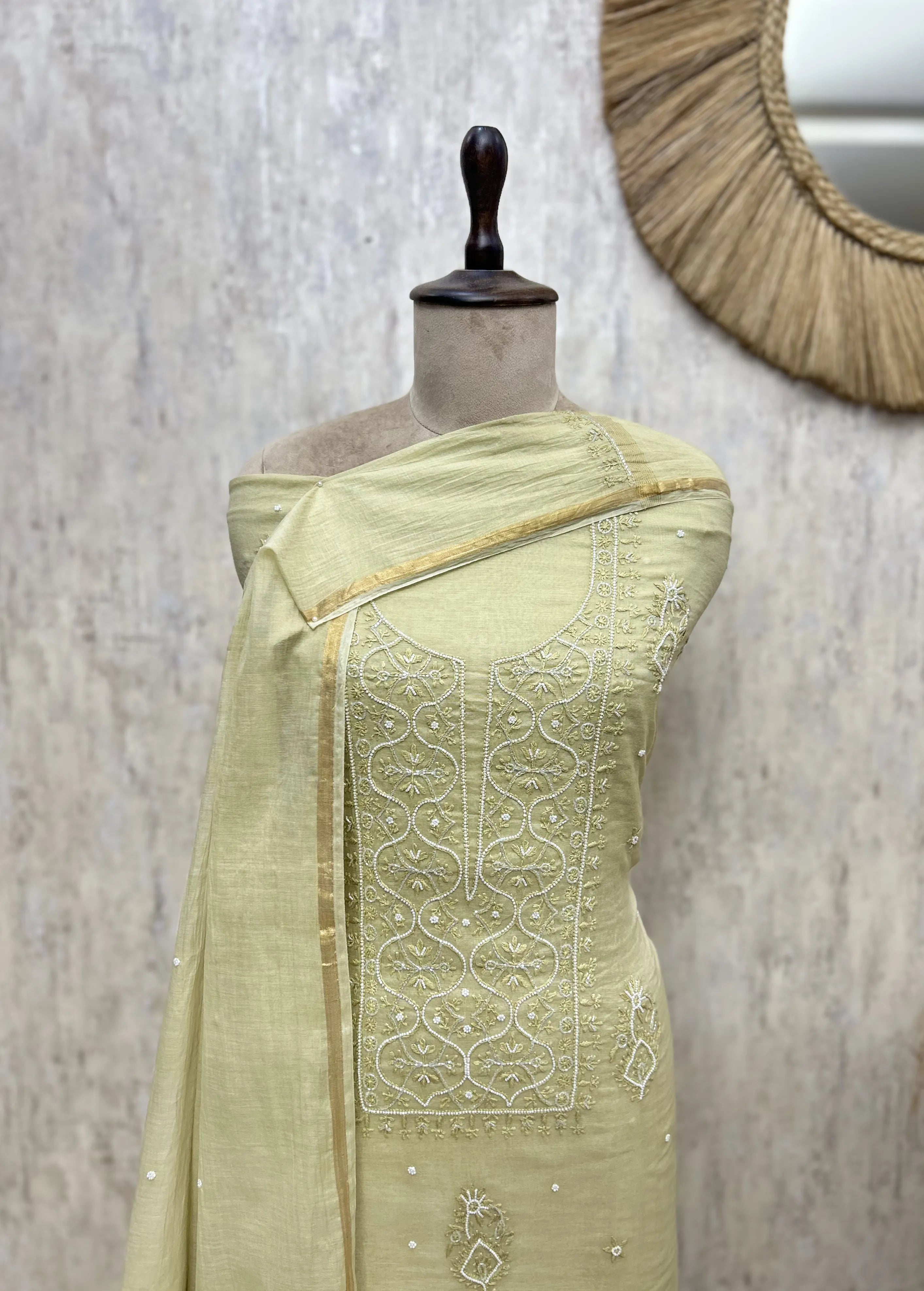 Delicate Doriya Dream Mul Unstitched Suits