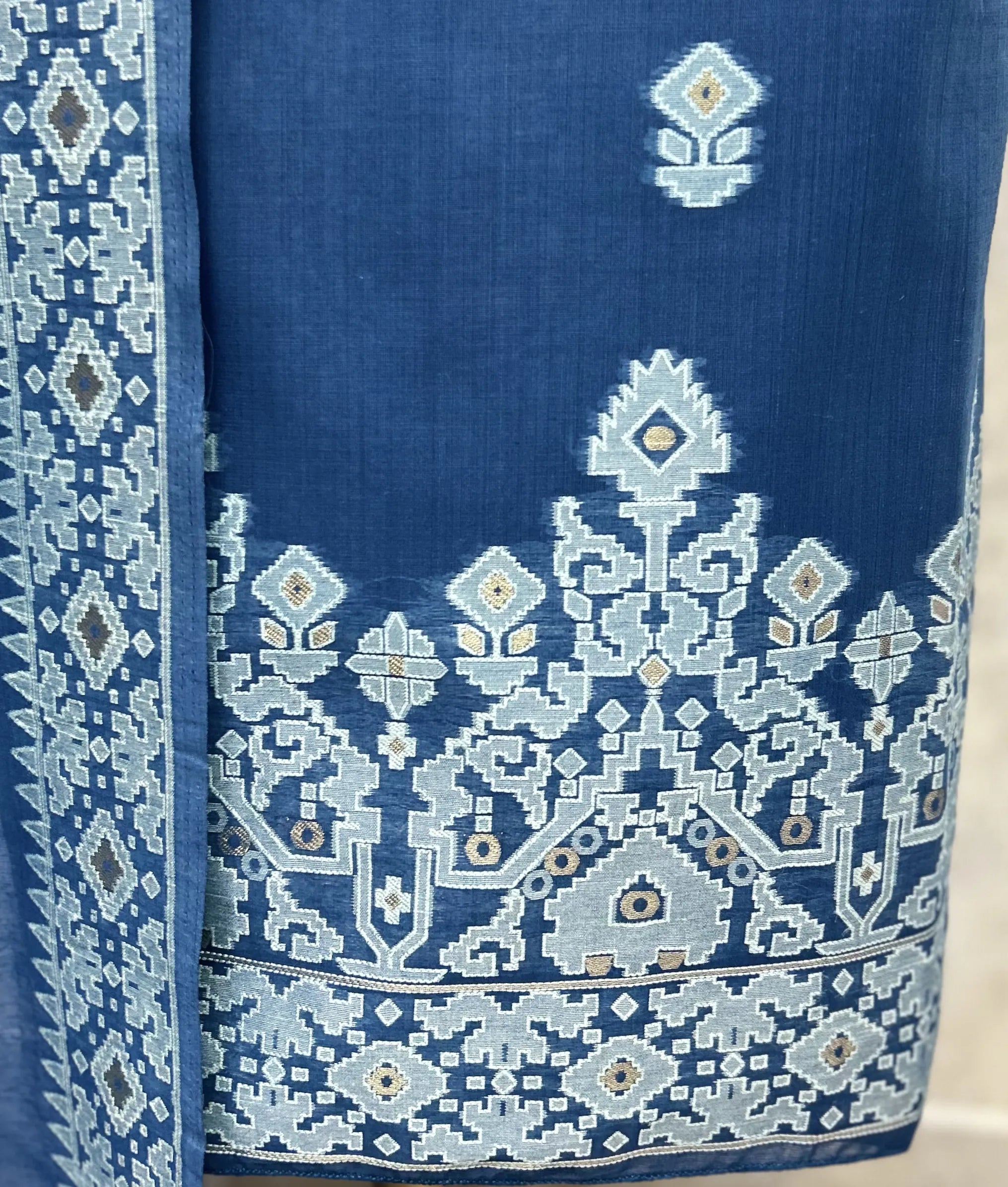 Indigo Jamdani Unstitched suit