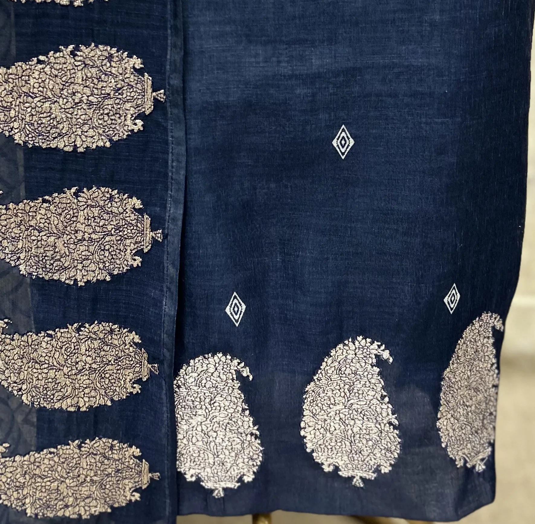 Heritage Gleam Linen Unstitched Suit