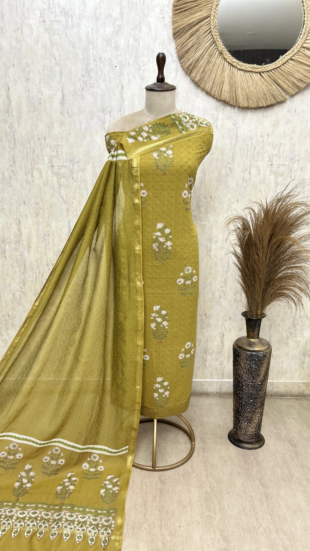Whispered Meadow Hakuba Cotton Unstitched Suit