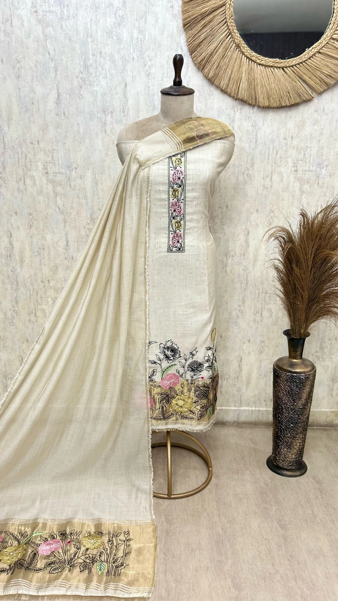 Blooming Heritage Jamdani Linen Unstitched Suit