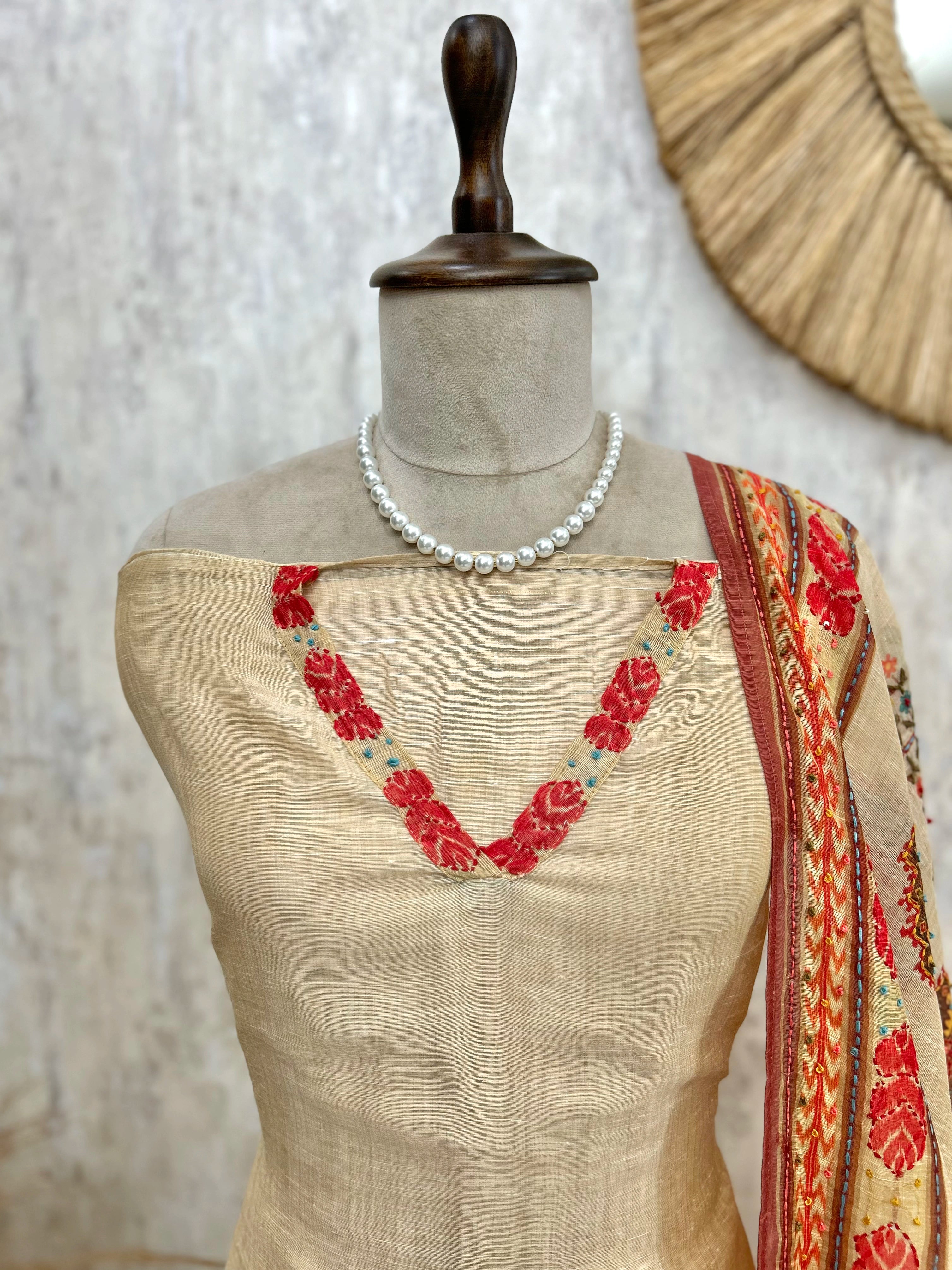 Linen Unstitched Suit Set With Kantha Embroidery