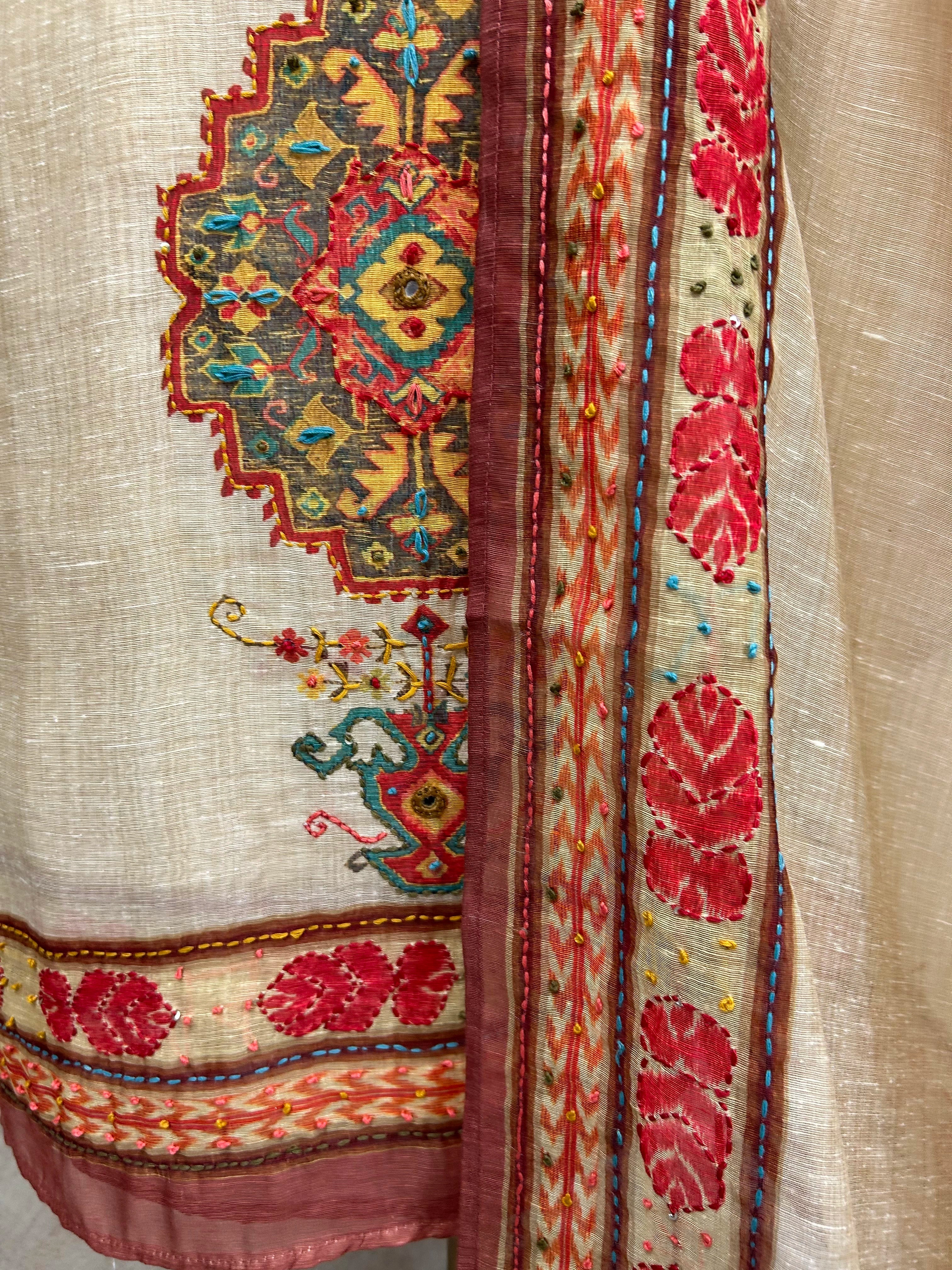 Linen Unstitched Suit Set With Kantha Embroidery