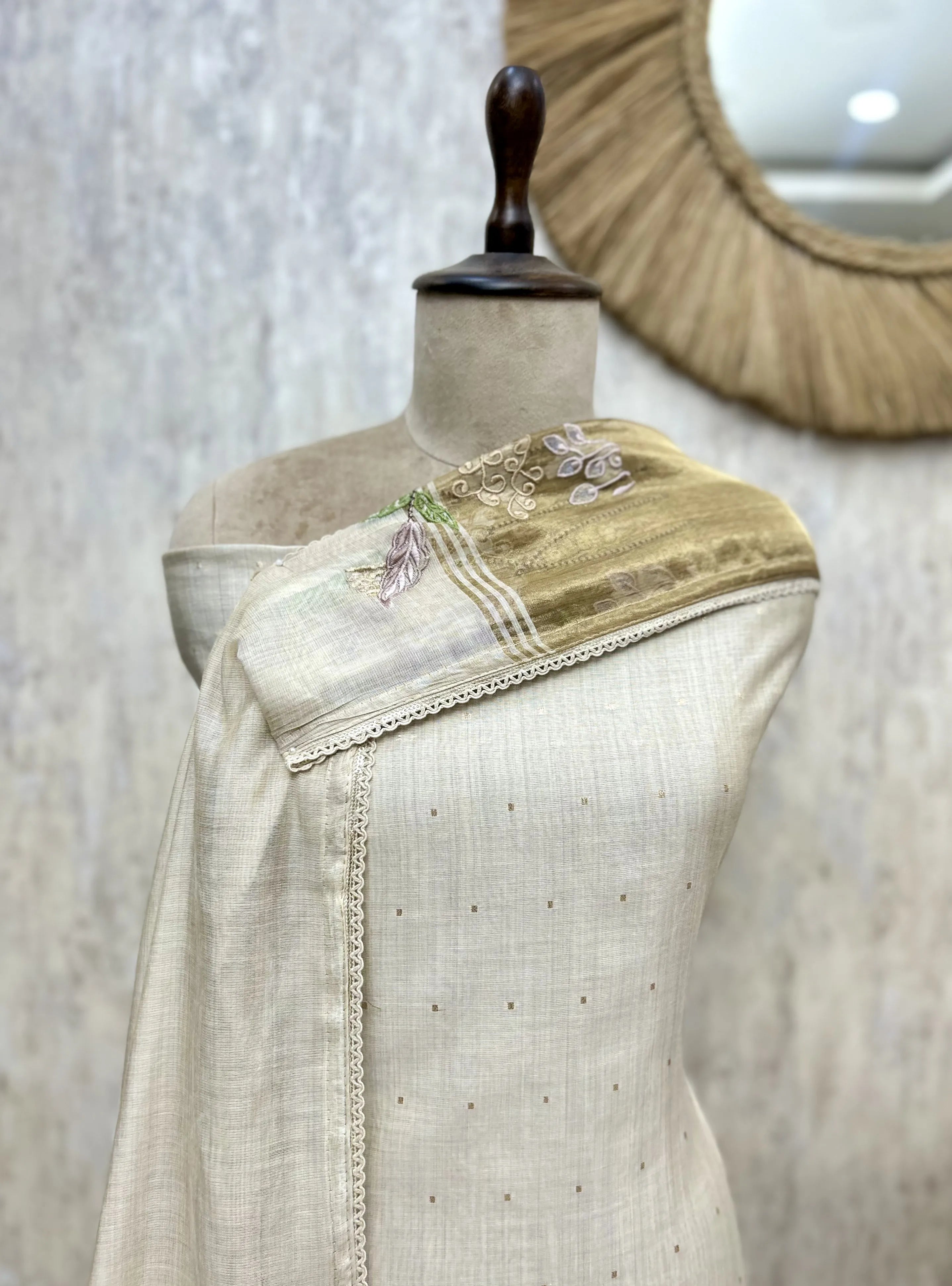 Garden Reverie Jamdani Linen Unstitched Suit