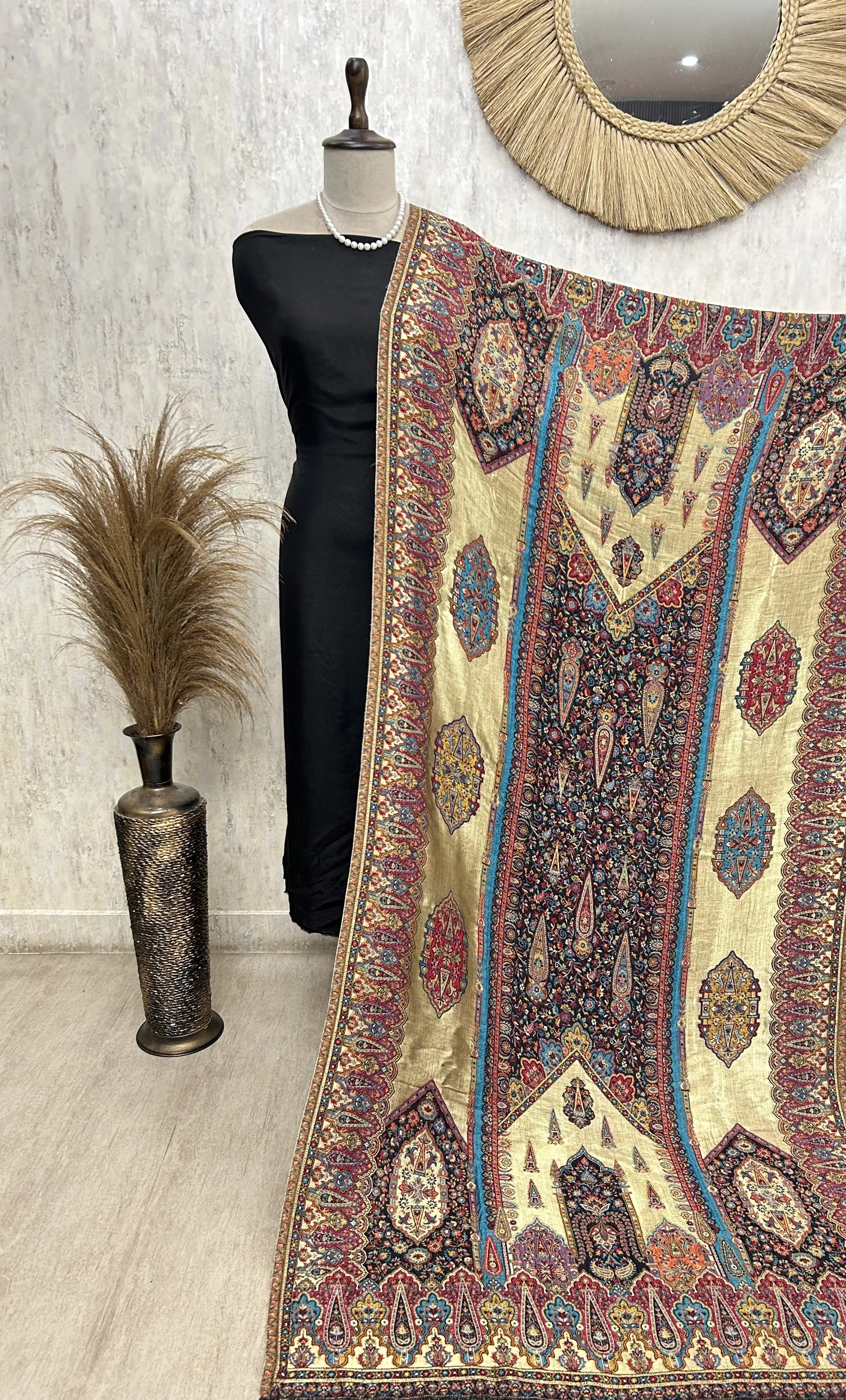Reversible Semi Pashmina Unisex Shawls With Curated Box Packaging