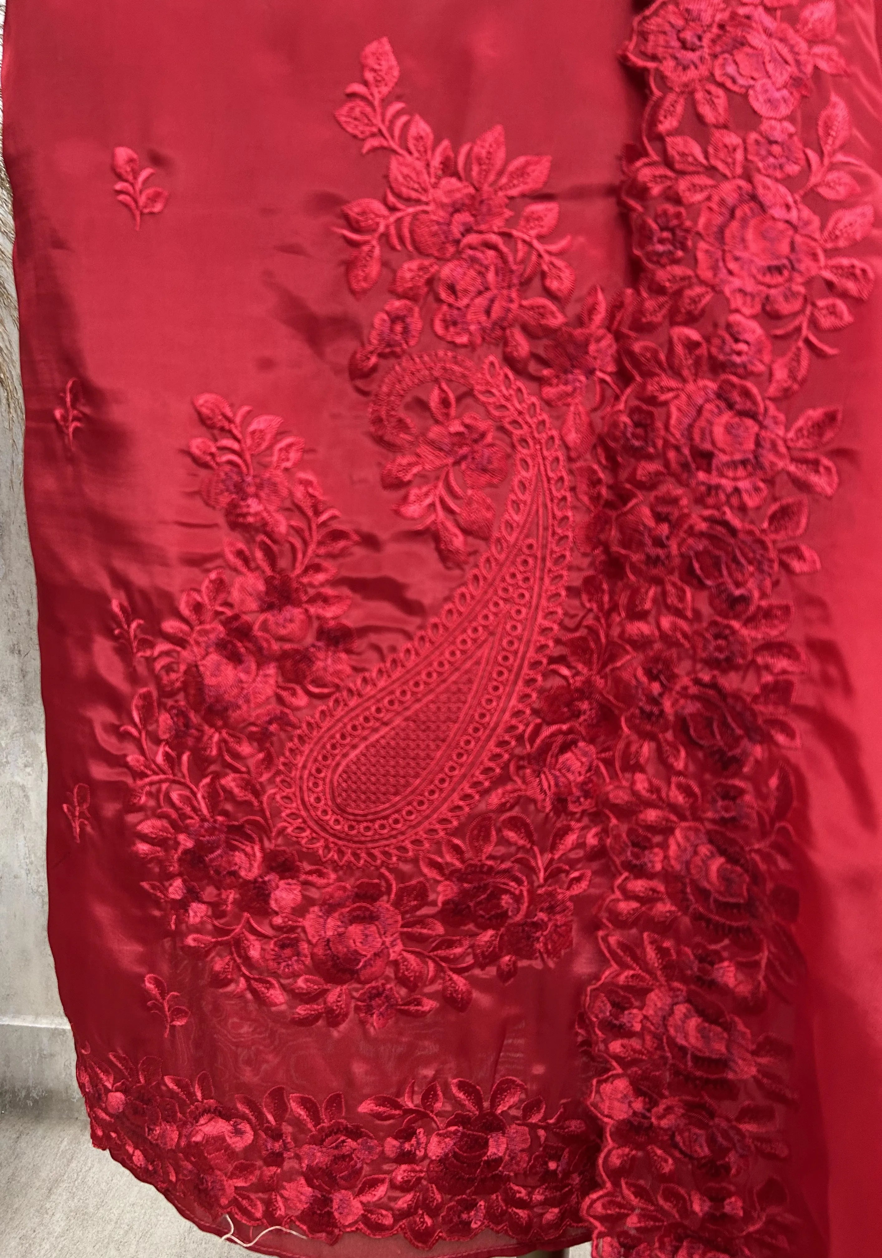 Rose Embroidered Grace Unstiched Suit