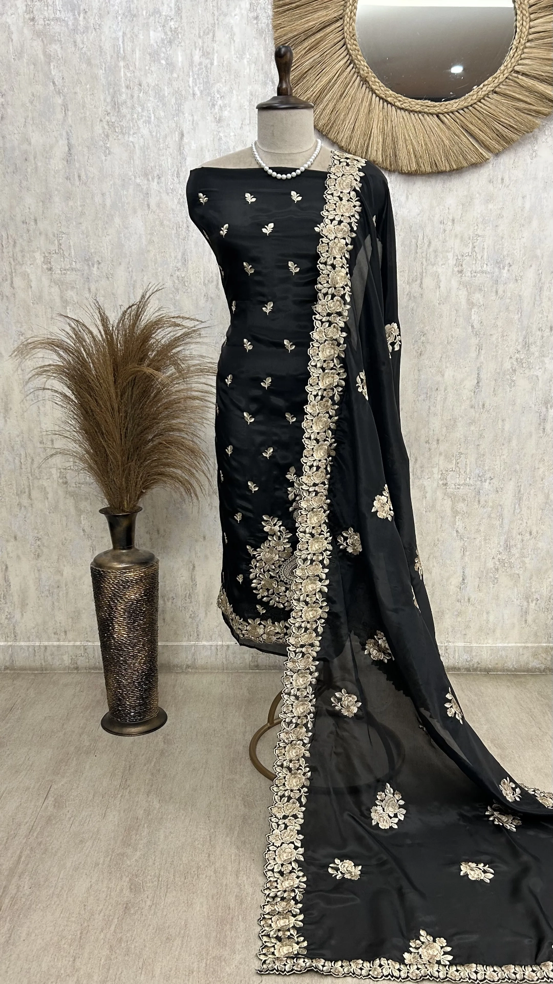 Rose Embroidered Grace Unstiched Suit