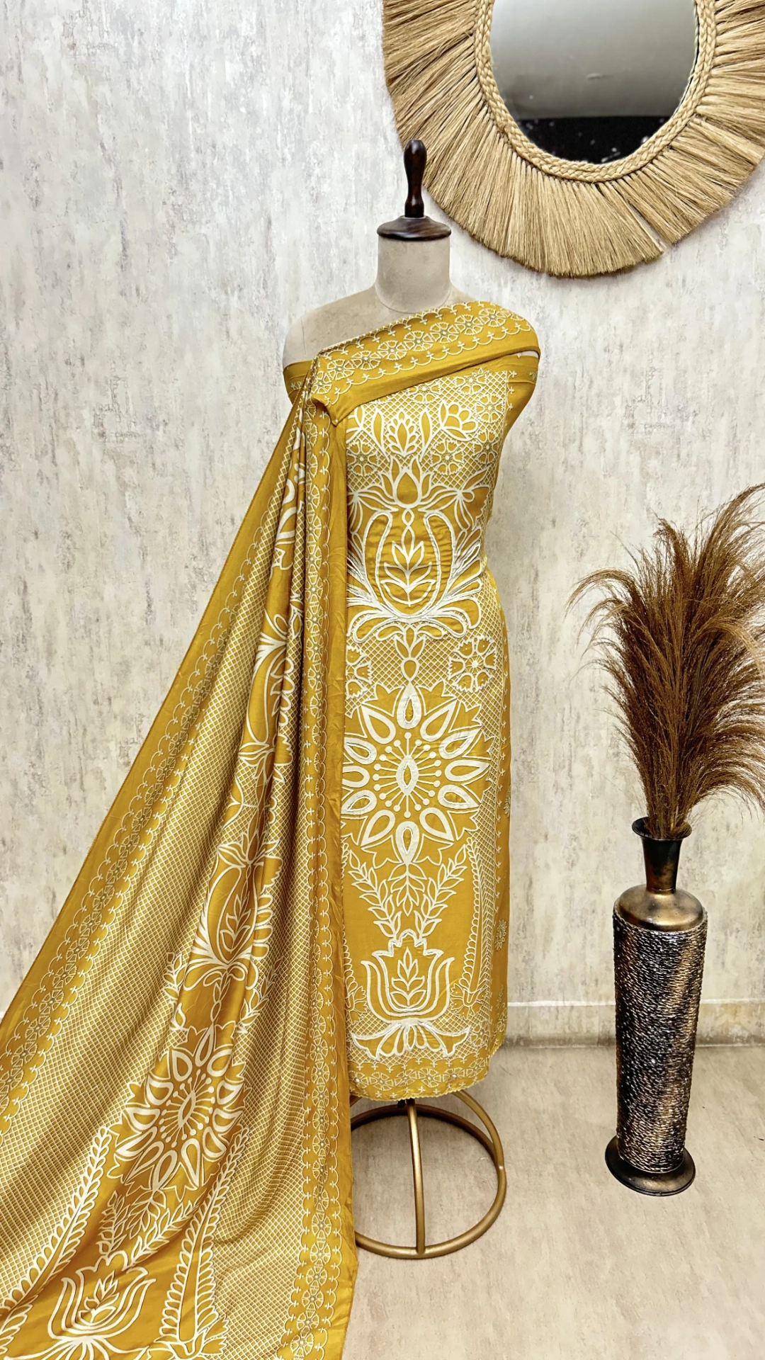 Lotus Lattice Muslin Unstitched Suit