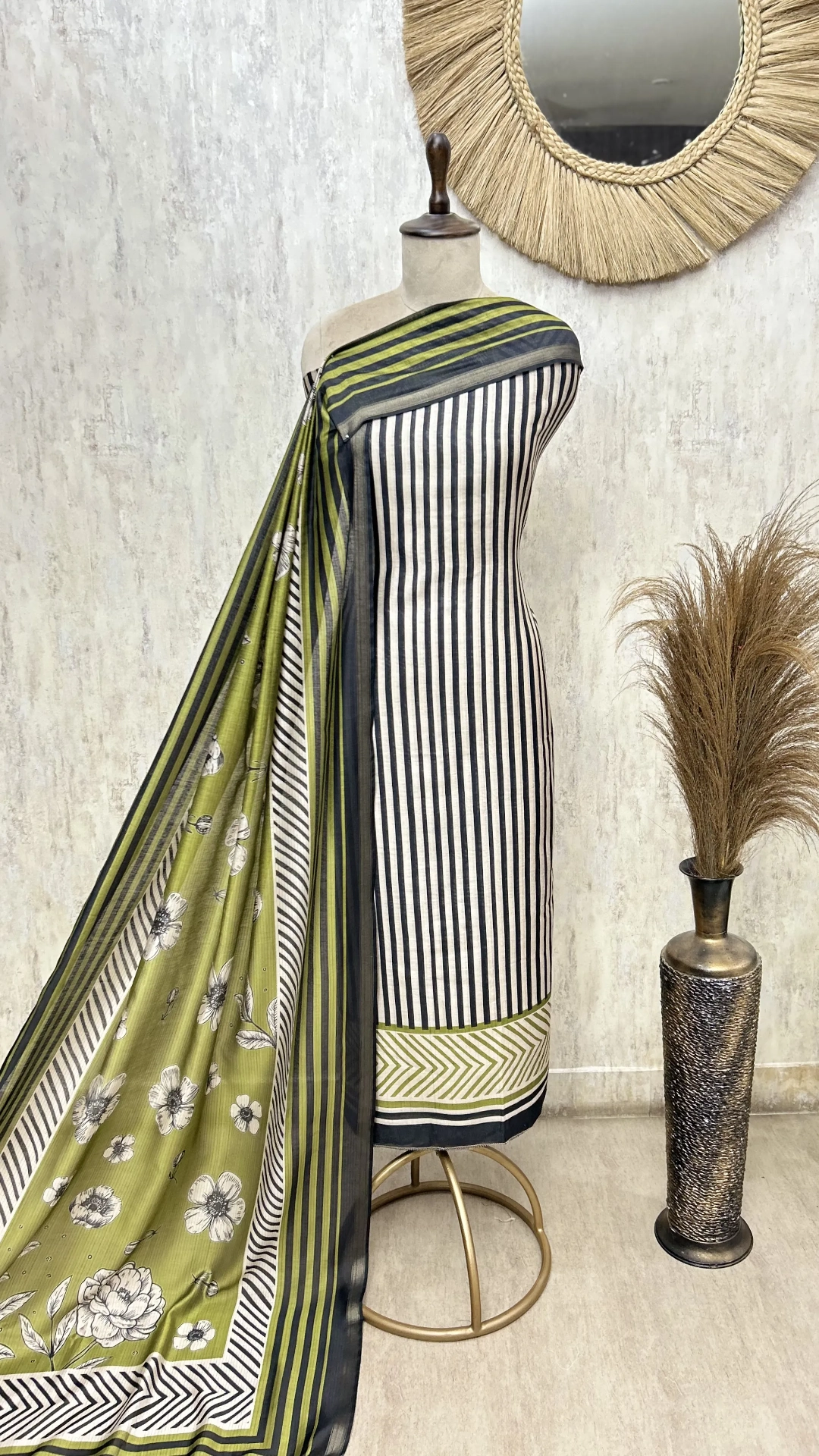 Vintage Bloom Maheshwari Ensemble Unstitched Suits