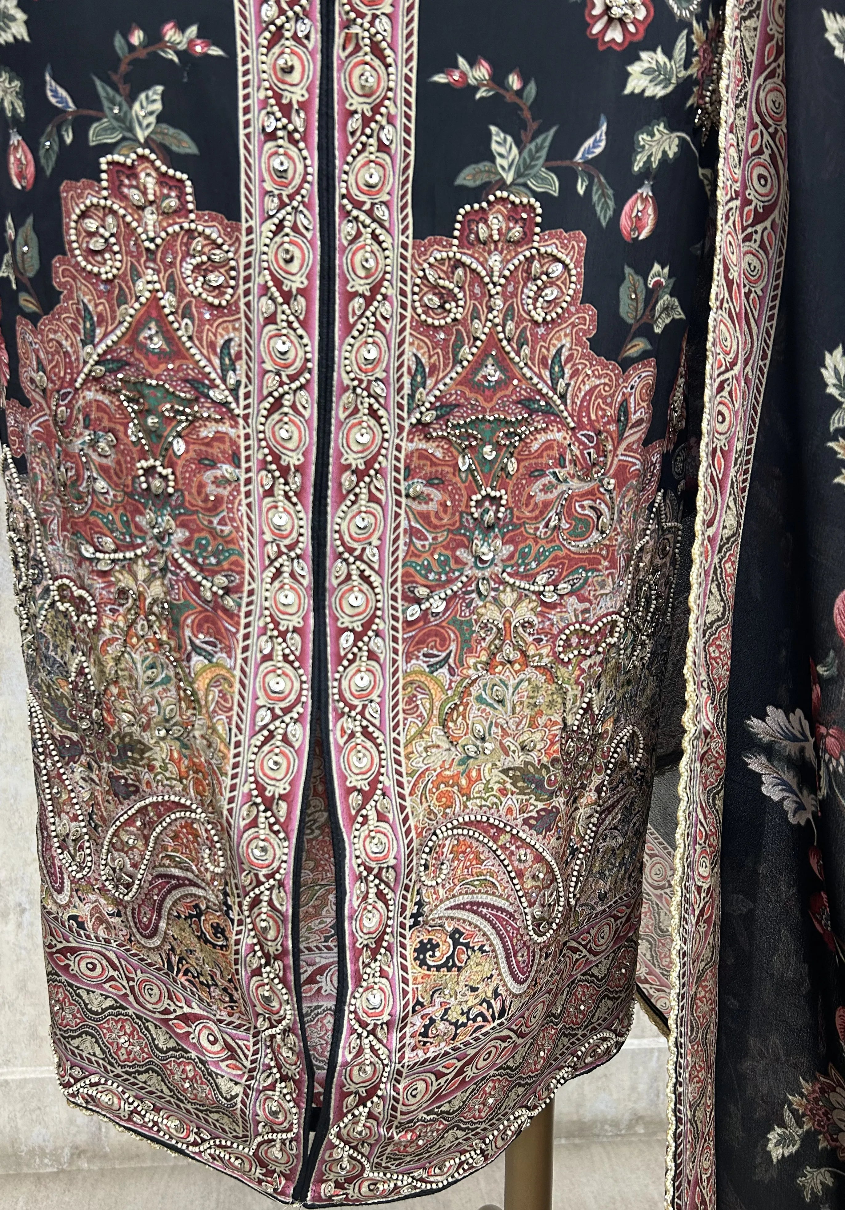 Traditional Wear Crepe Unstiched Suit