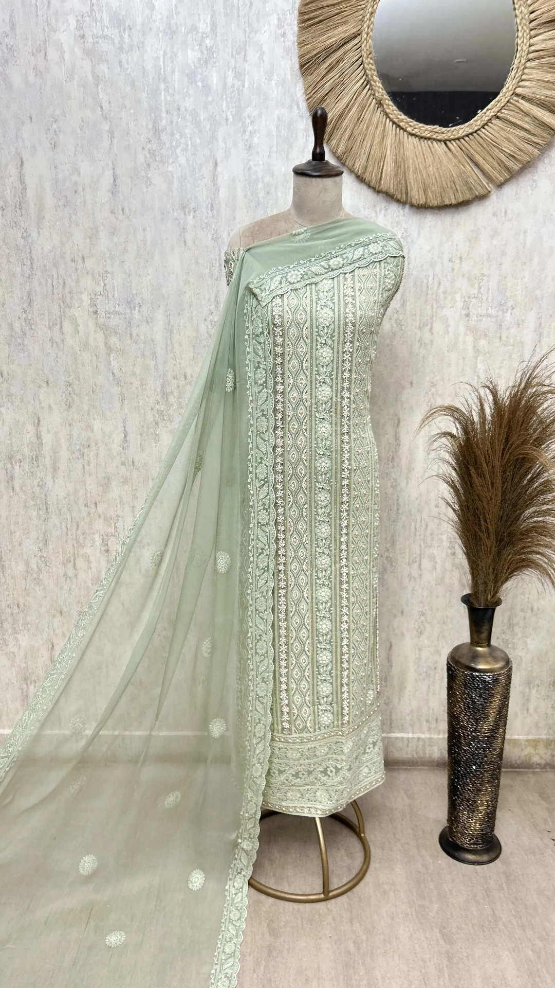 Regal Lucknowi Georgette Unstitched Suit