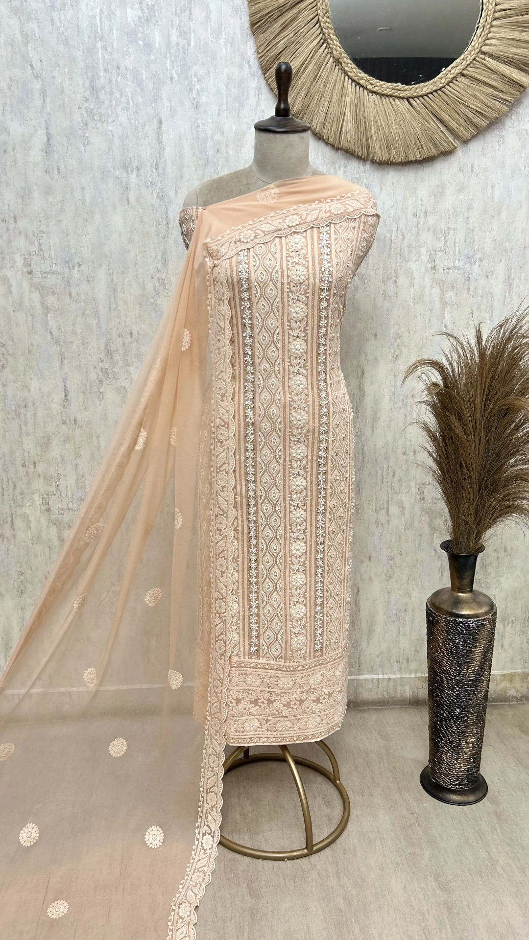 Regal Lucknowi Georgette Unstitched Suit