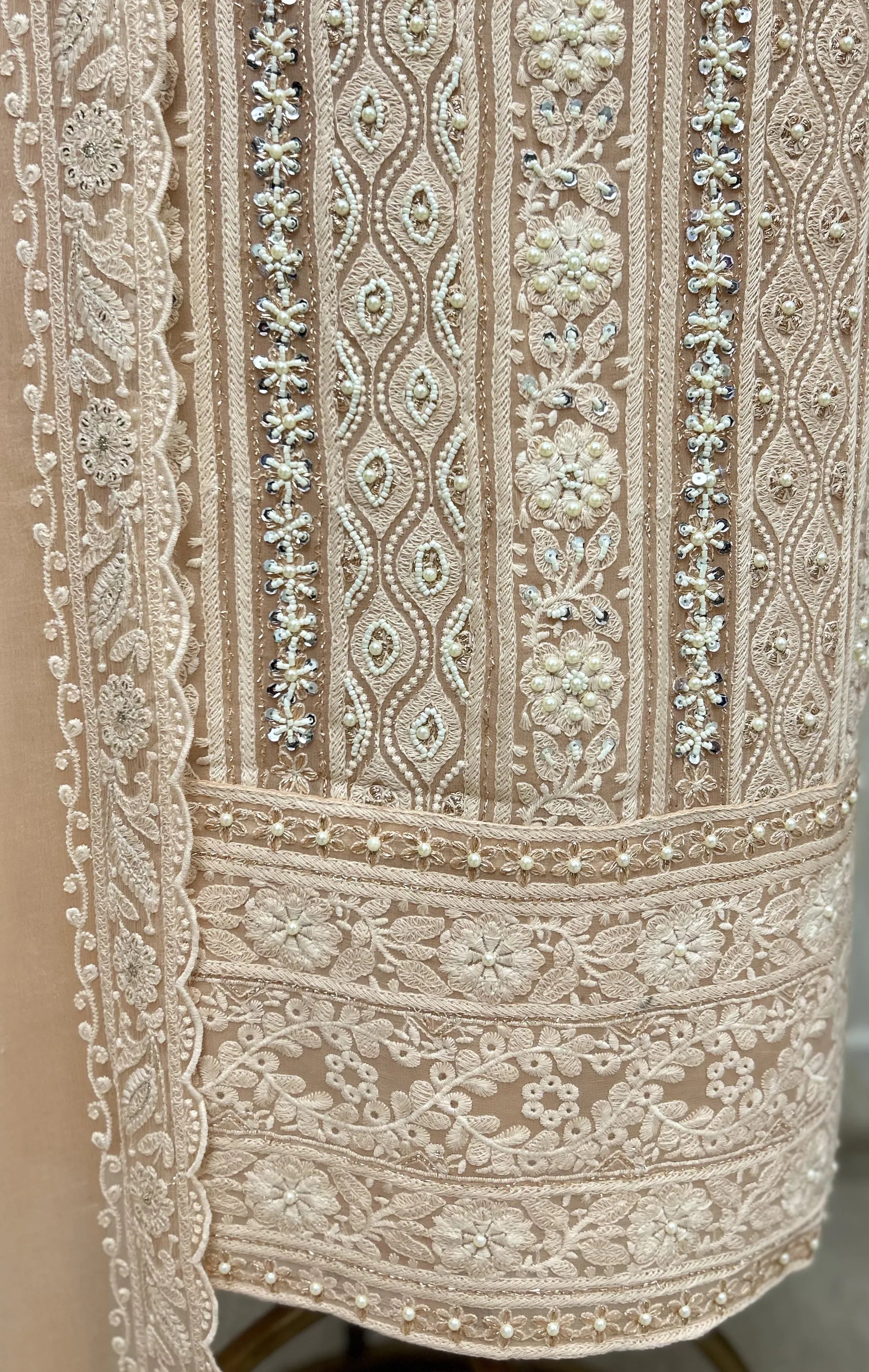 Regal Lucknowi Georgette Unstitched Suit