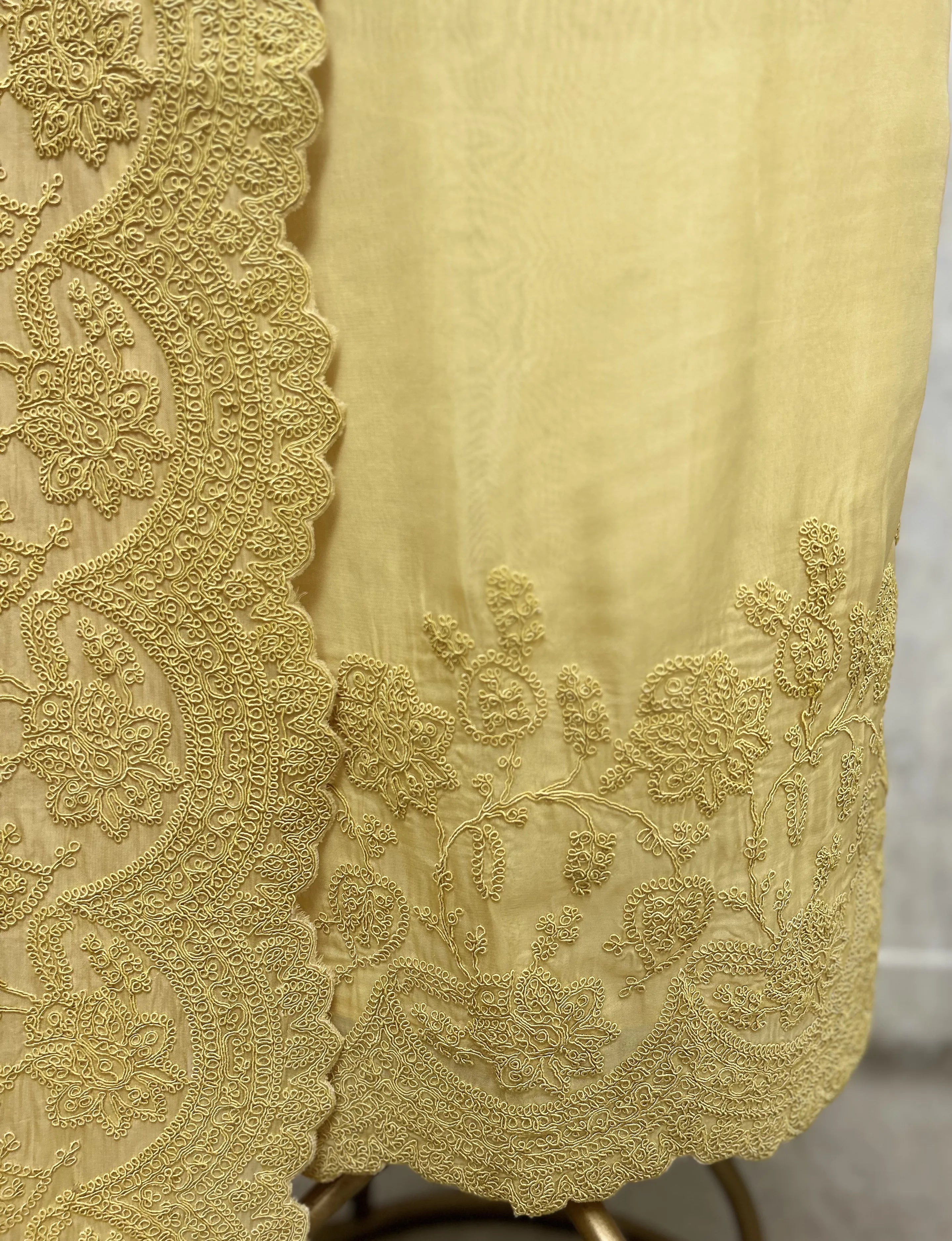 Gracewoven Organza Elegance Unstitched Suits