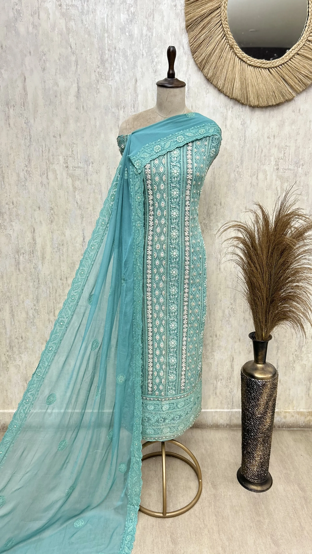 Regal Lucknowi Georgette Unstitched Suit