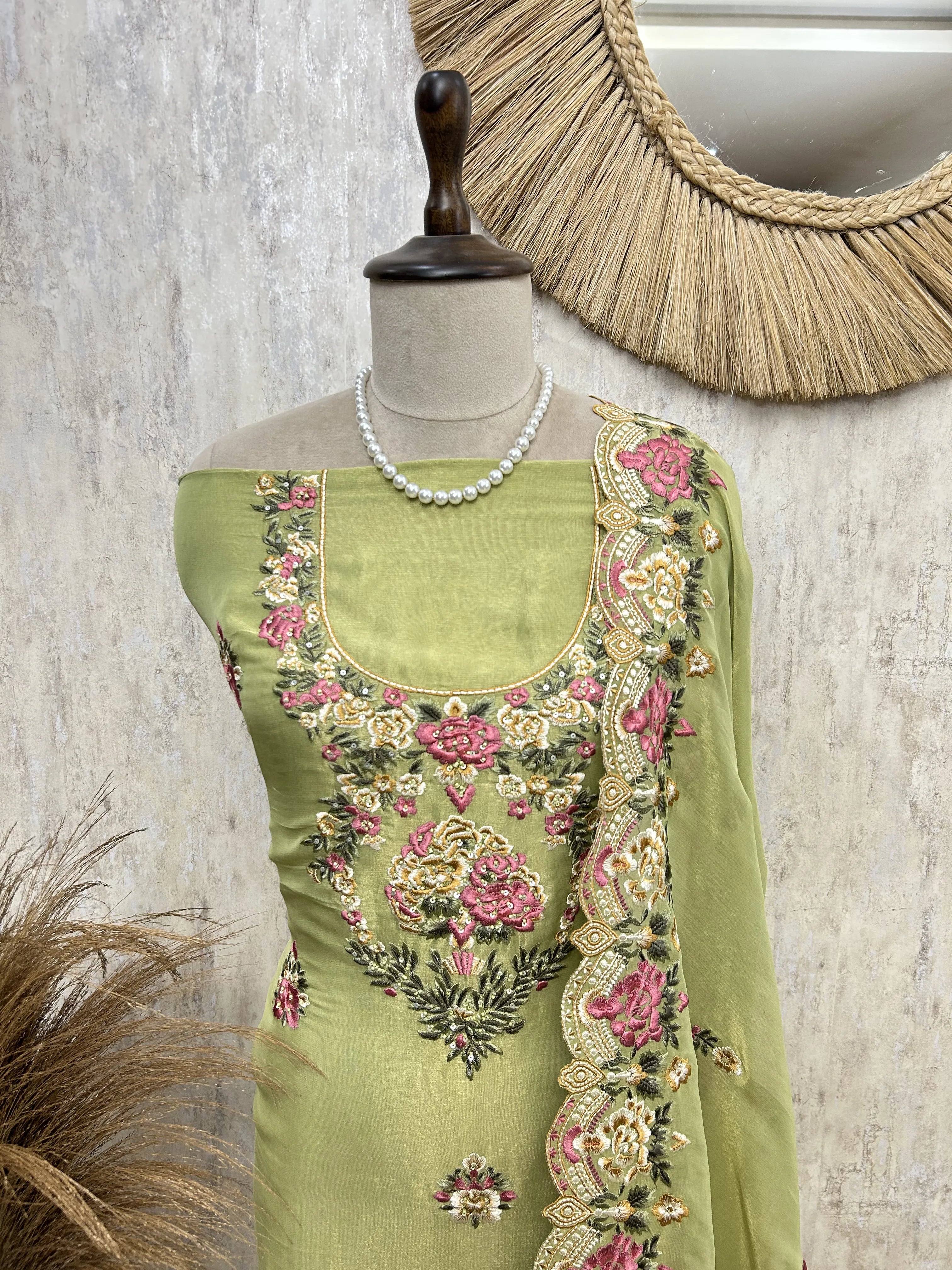 Blush Bloom Elegance Unstiched Suit
