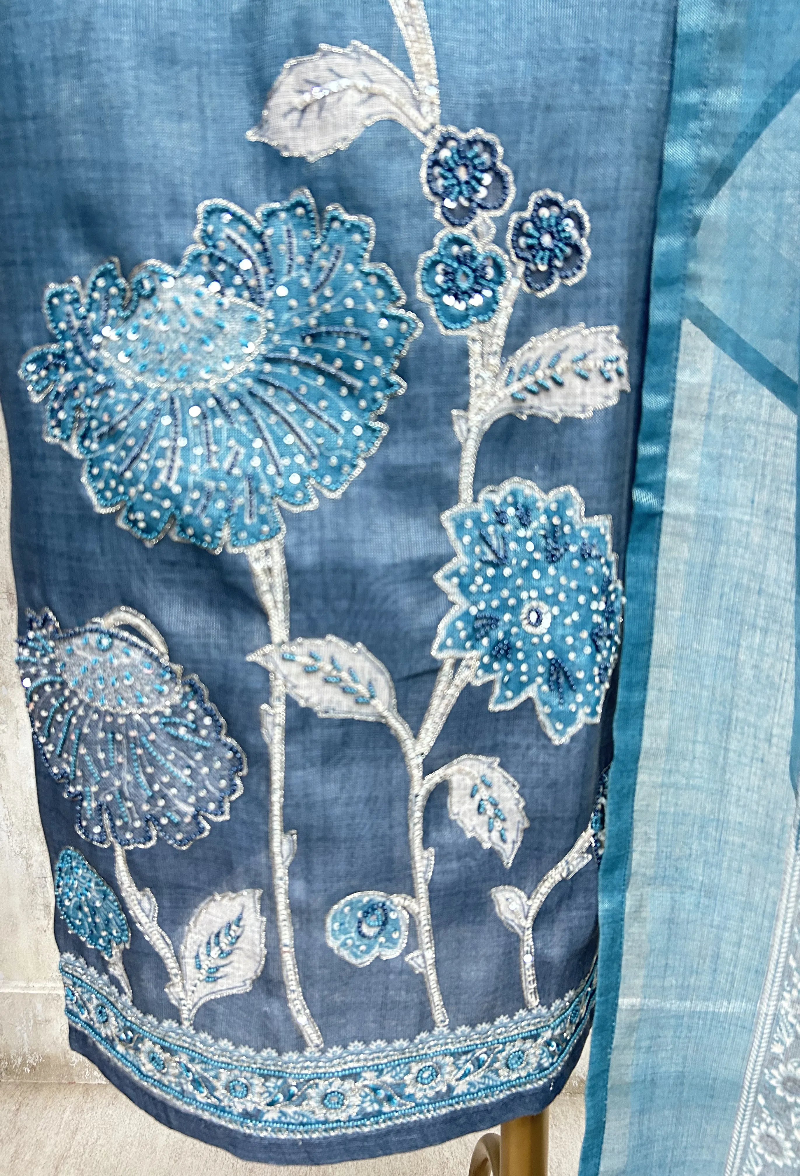 Floral Elegance Unstiched Suit
