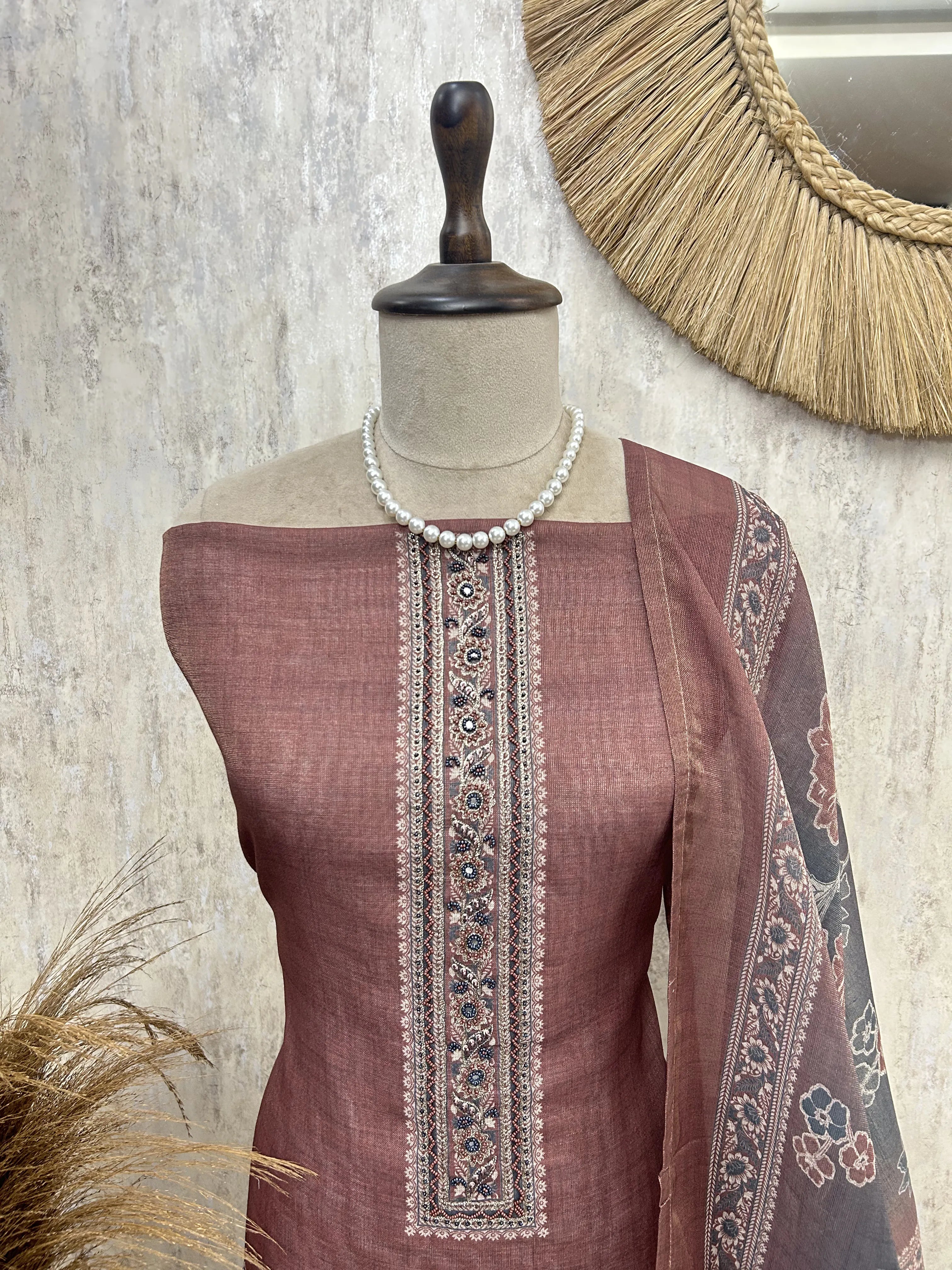 Floral Elegance Unstiched Suit