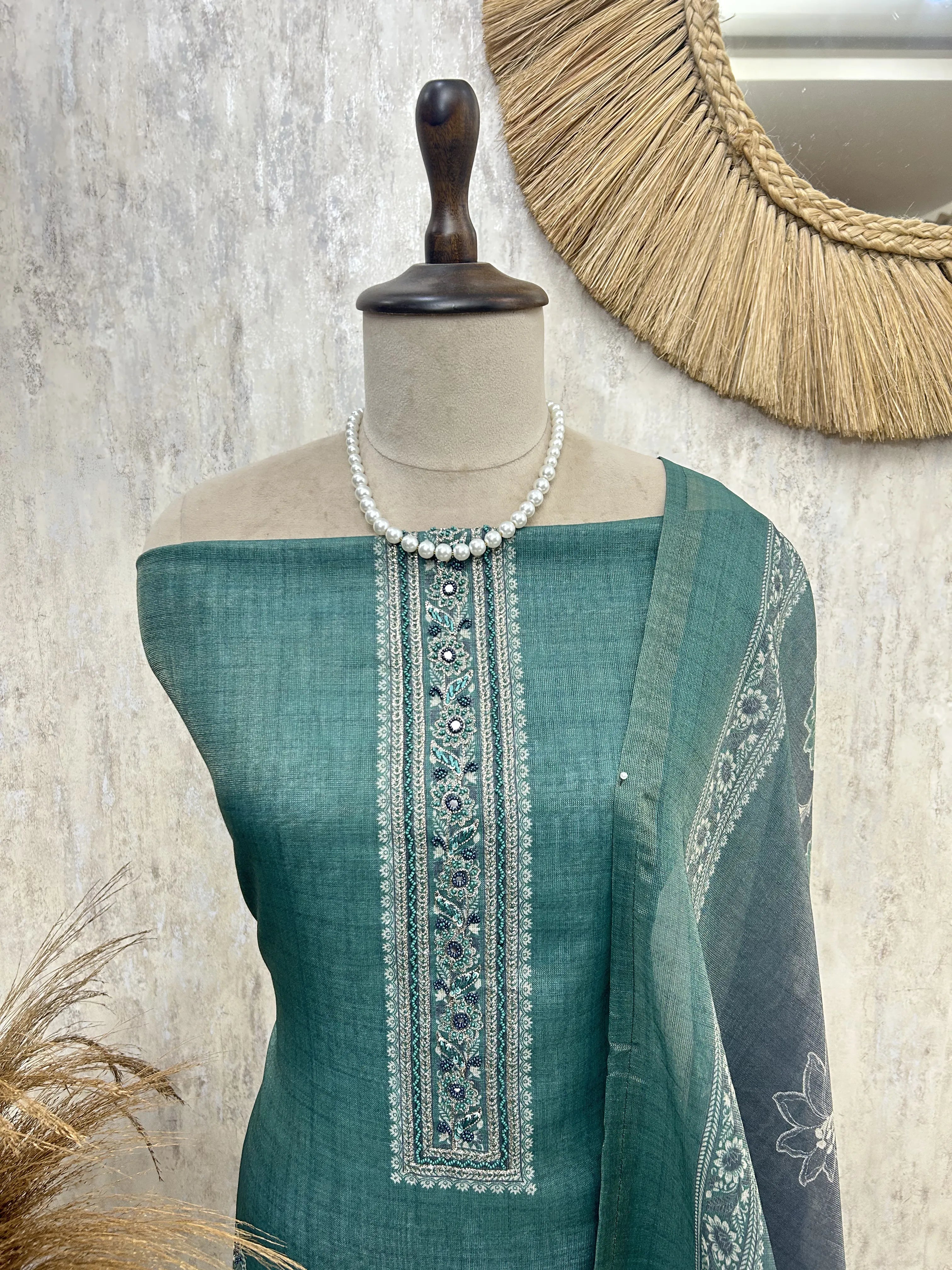 Floral Elegance Unstiched Suit