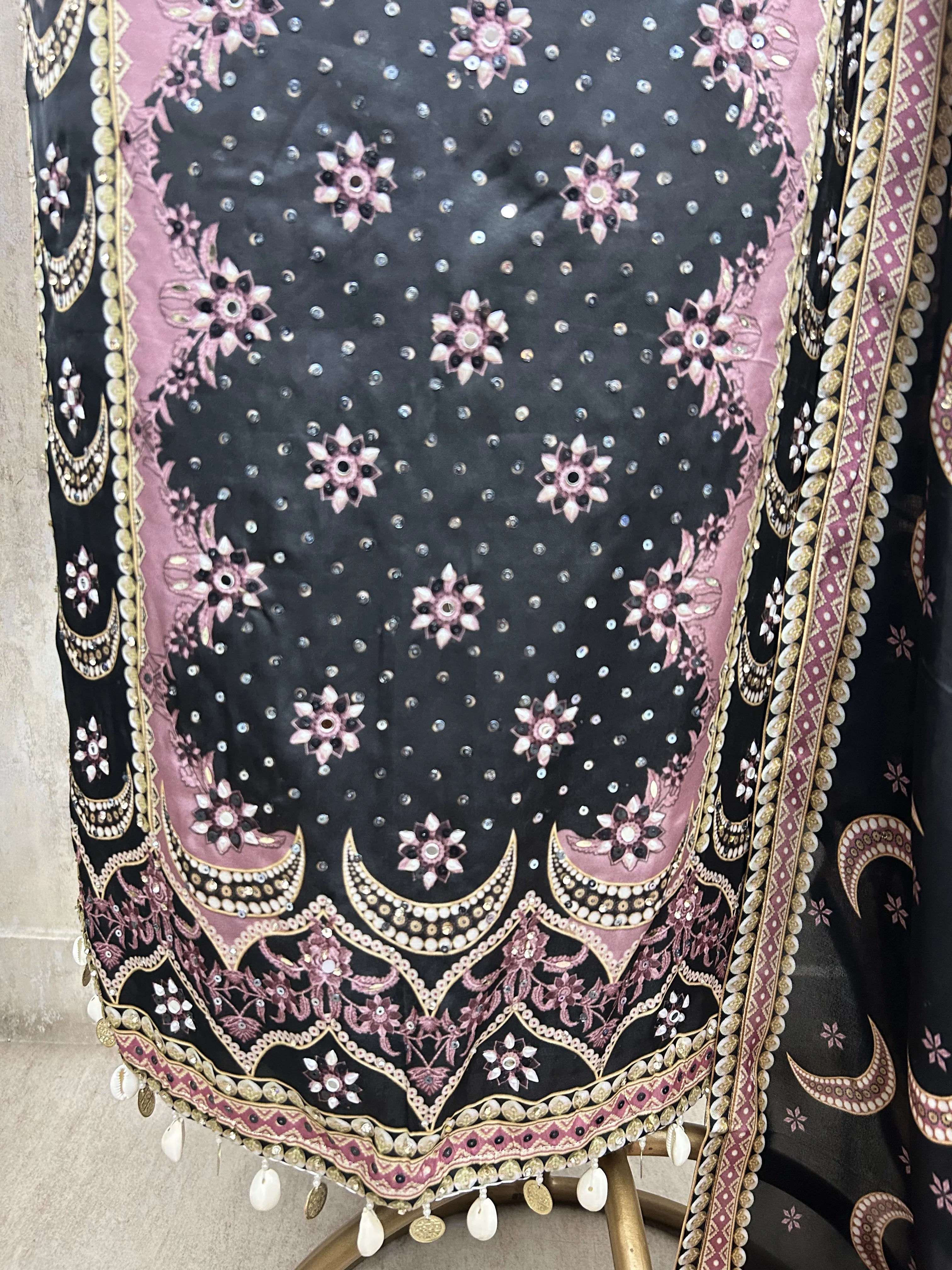 Classic Ethnic Charm Unstiched Suit