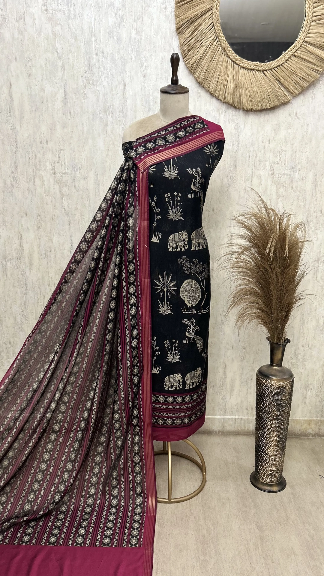 Graceful Artisan Maheshwari Unstitched Suit