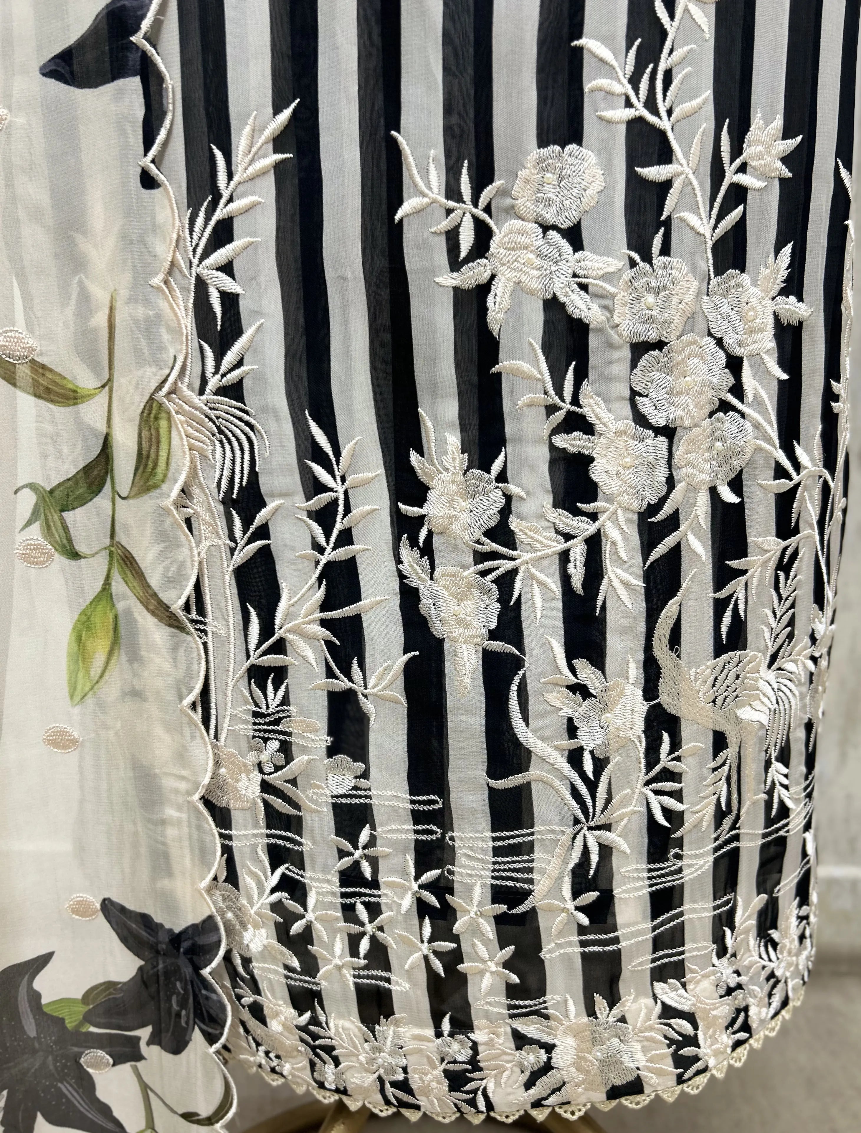 Whispering Florals Organza Unstitched Suit
